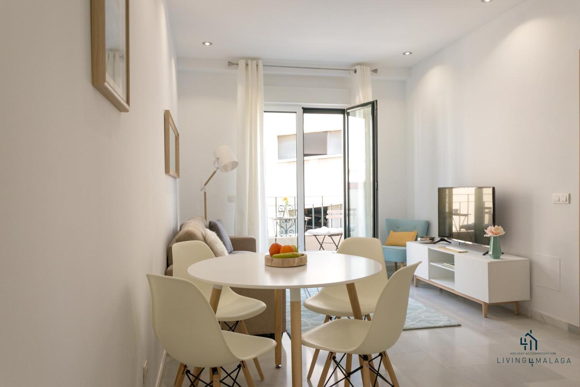Living4malaga Blue Bay Apartment *