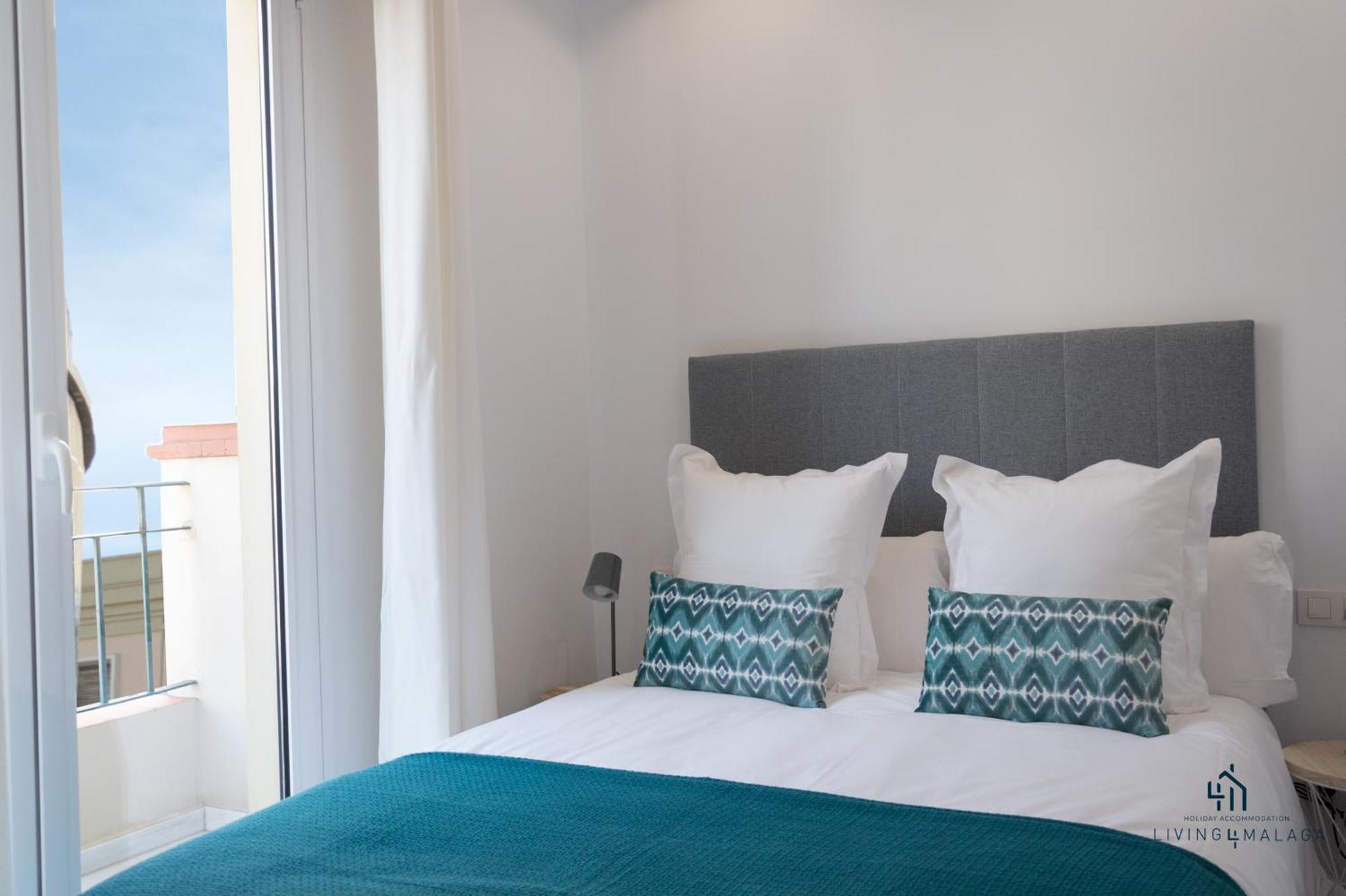Living4malaga Blue Bay Apartment *