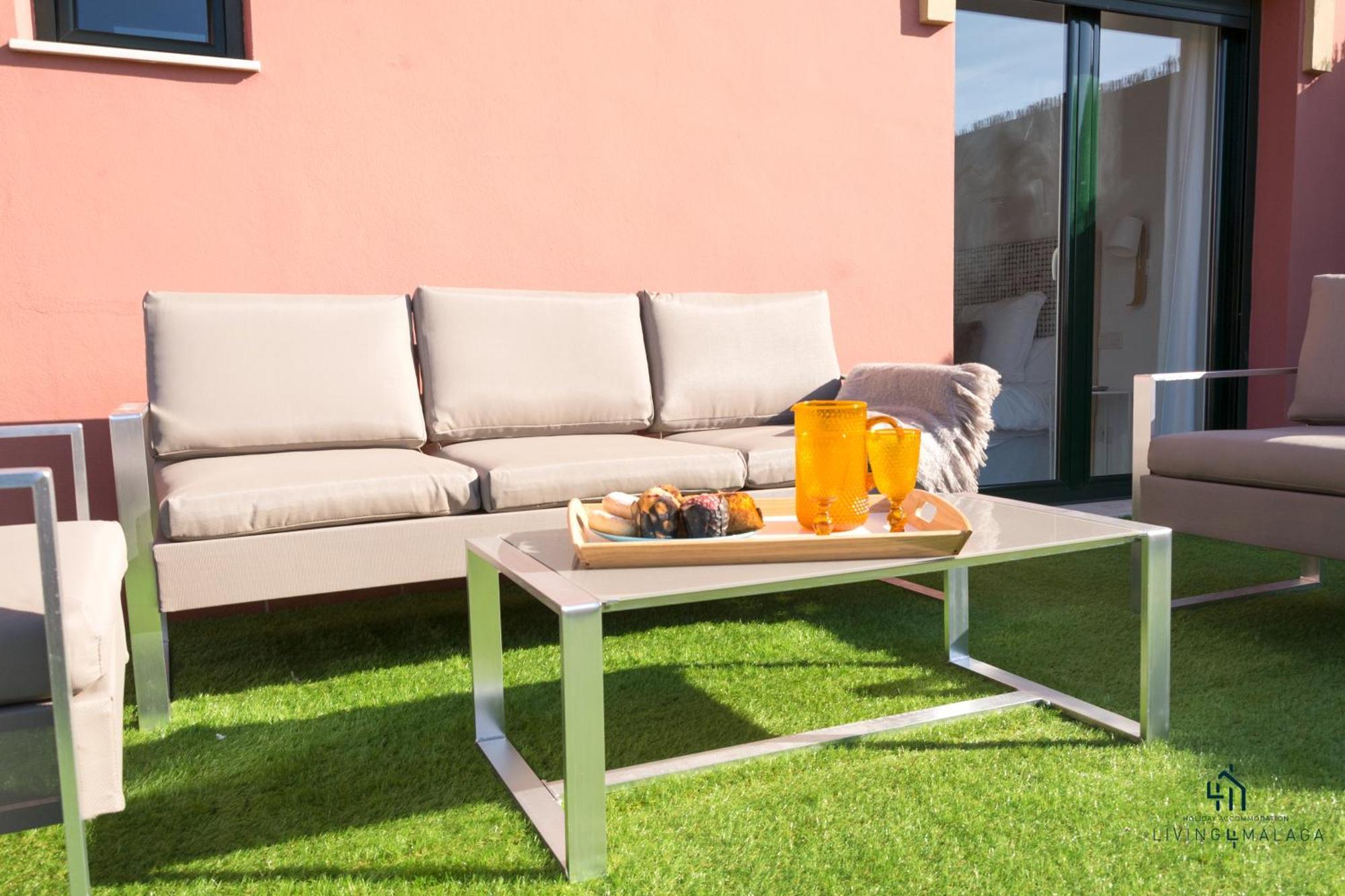 Living4malaga Blue Bay Apartment *