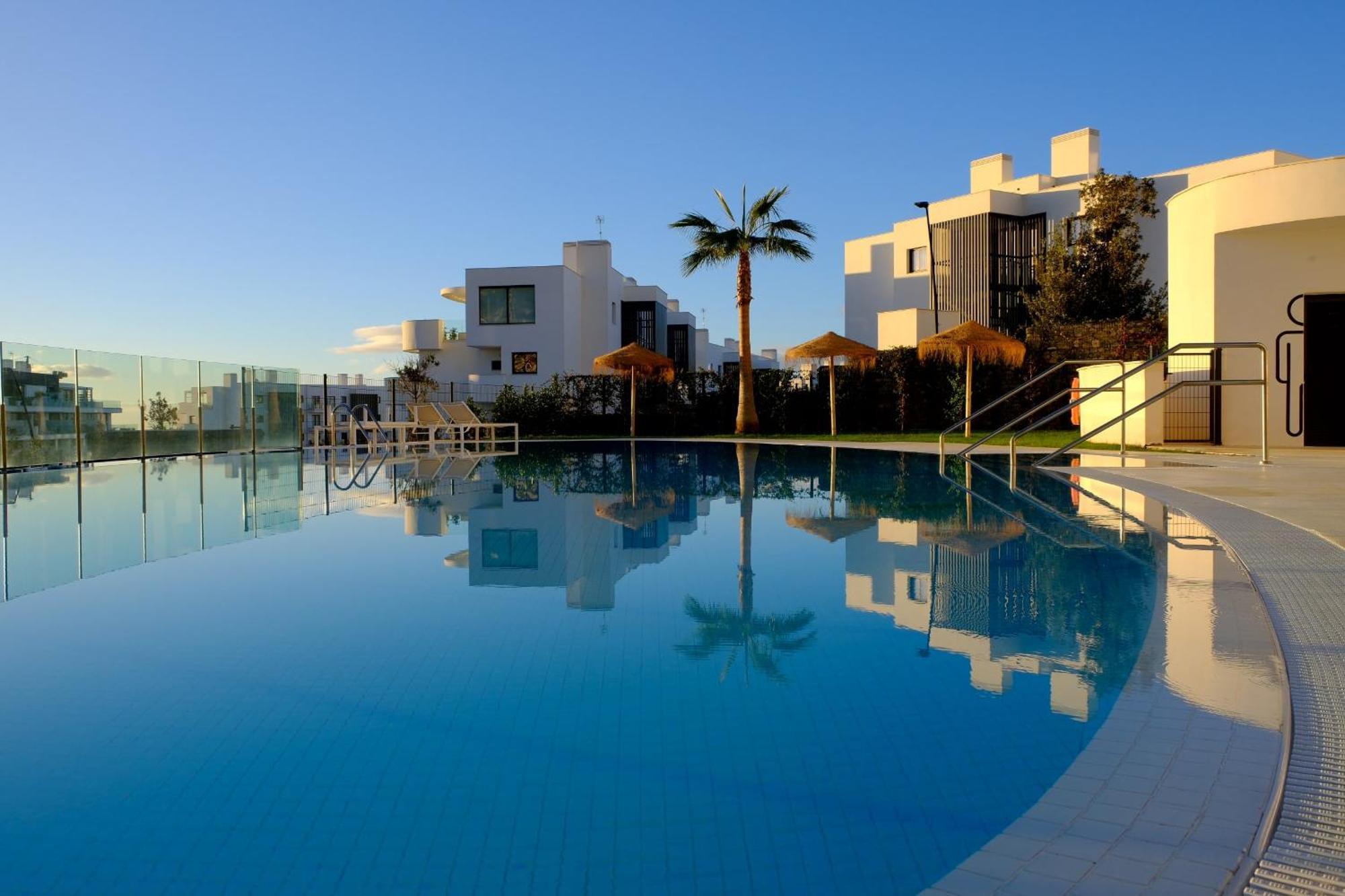 Amazing 3 Bedroom With Seaviews In Higueron Apartment