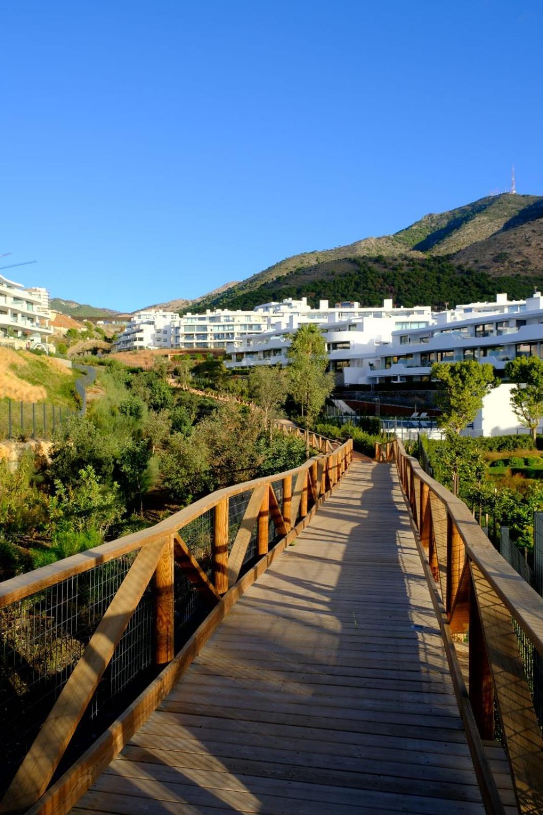 Amazing 3 Bedroom With Seaviews In Higueron Apartment Malaga