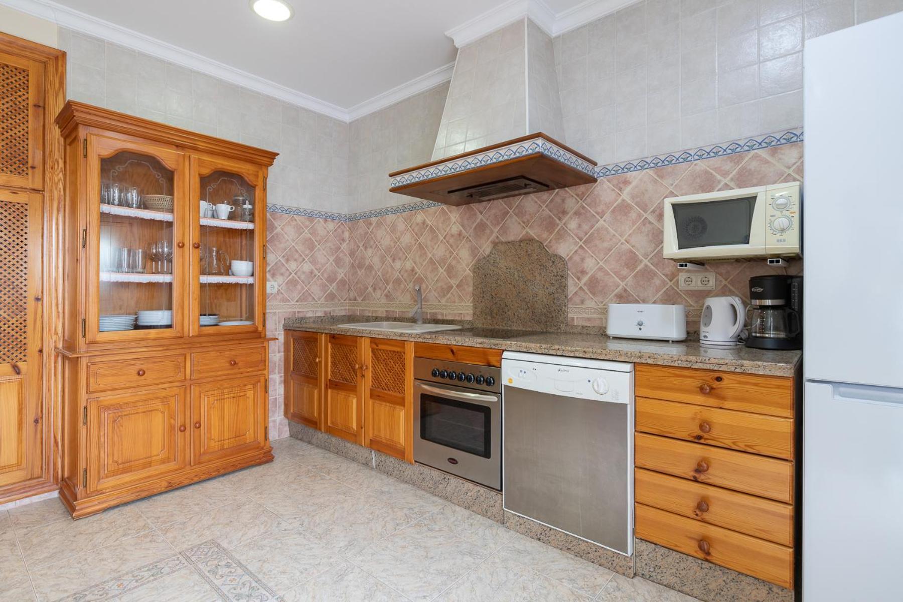 Ardales House *