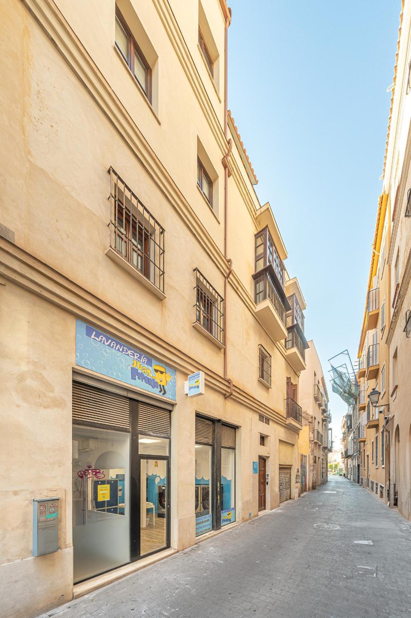 Dona Elvira Carreteria Málaga