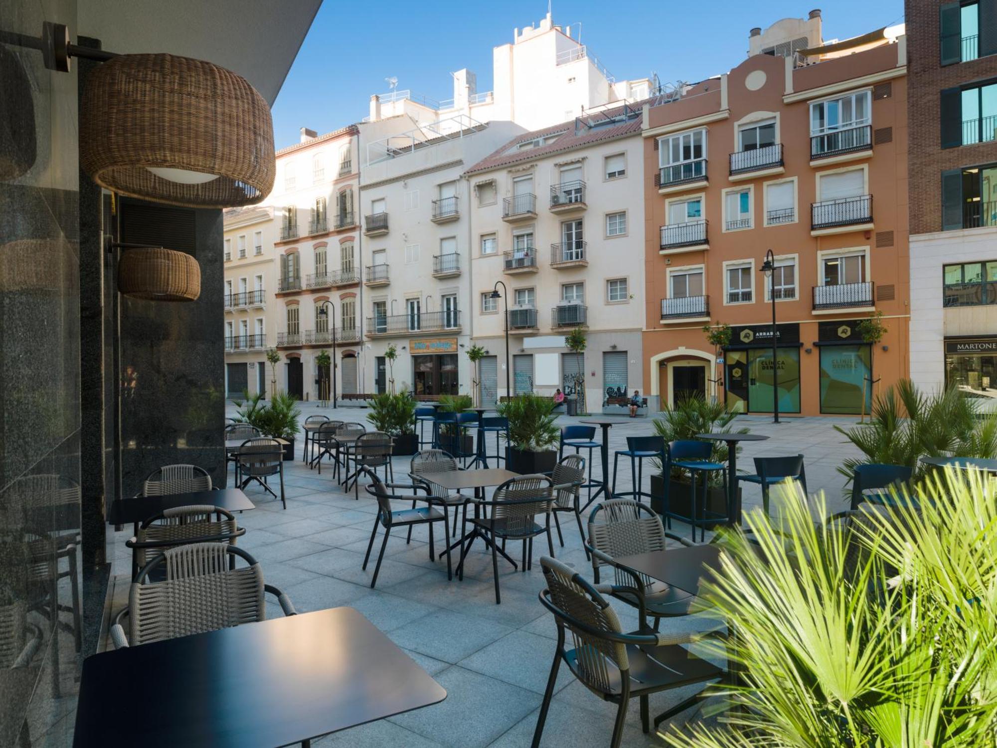 Hotel H10 Croma 4*