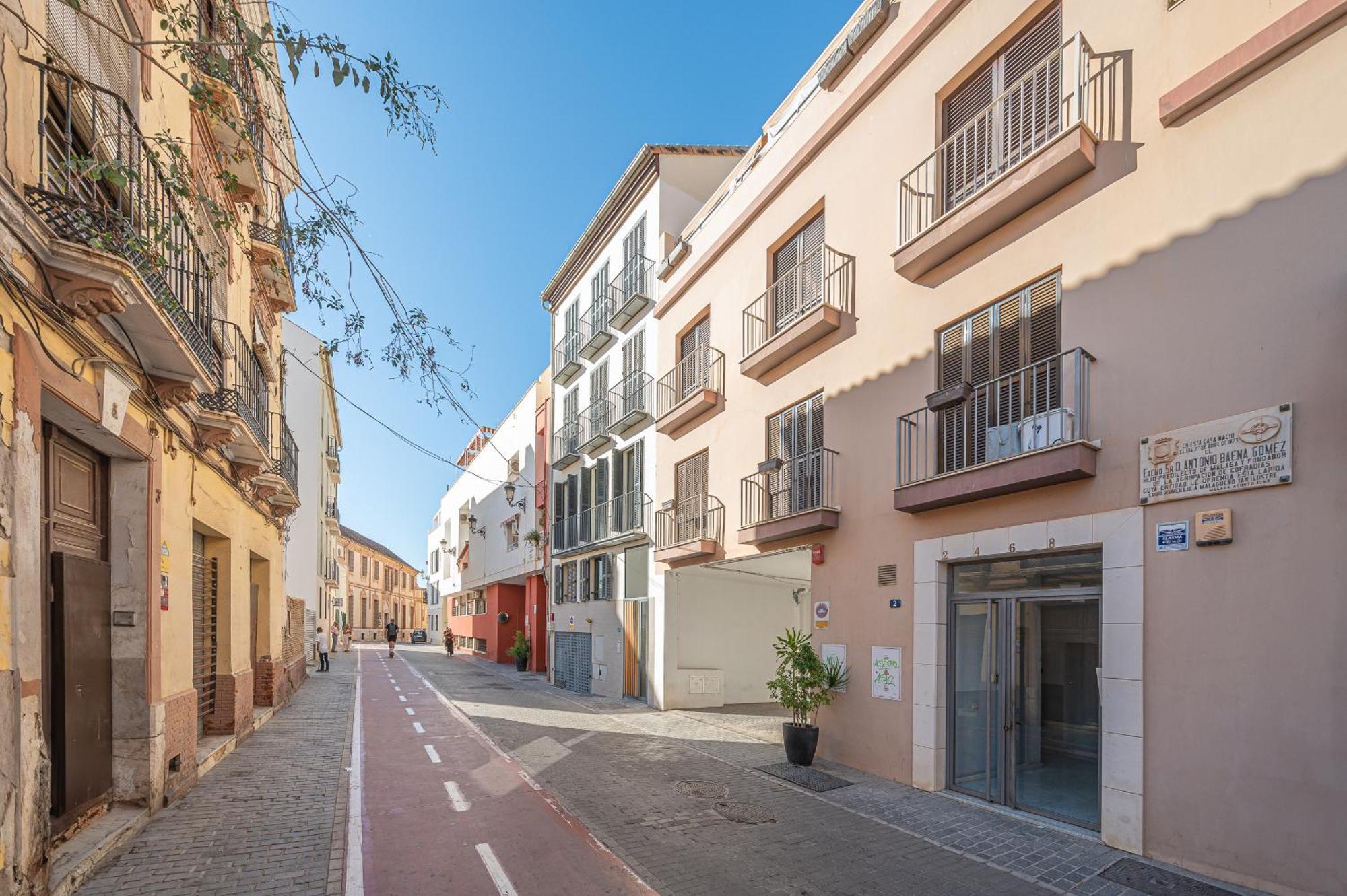 Dona Elvira Parras Apartment *