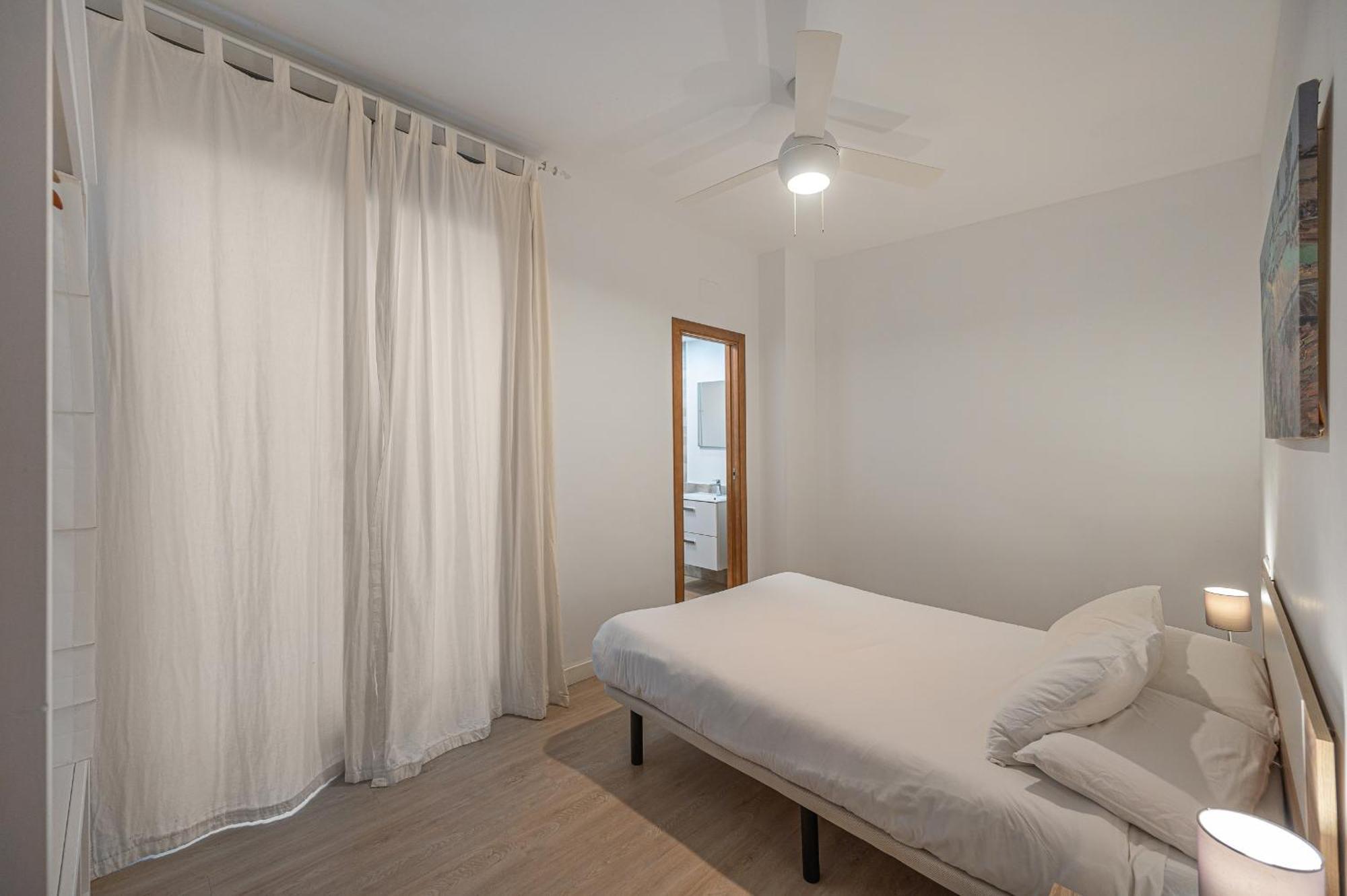 Dona Elvira Parras Apartment *