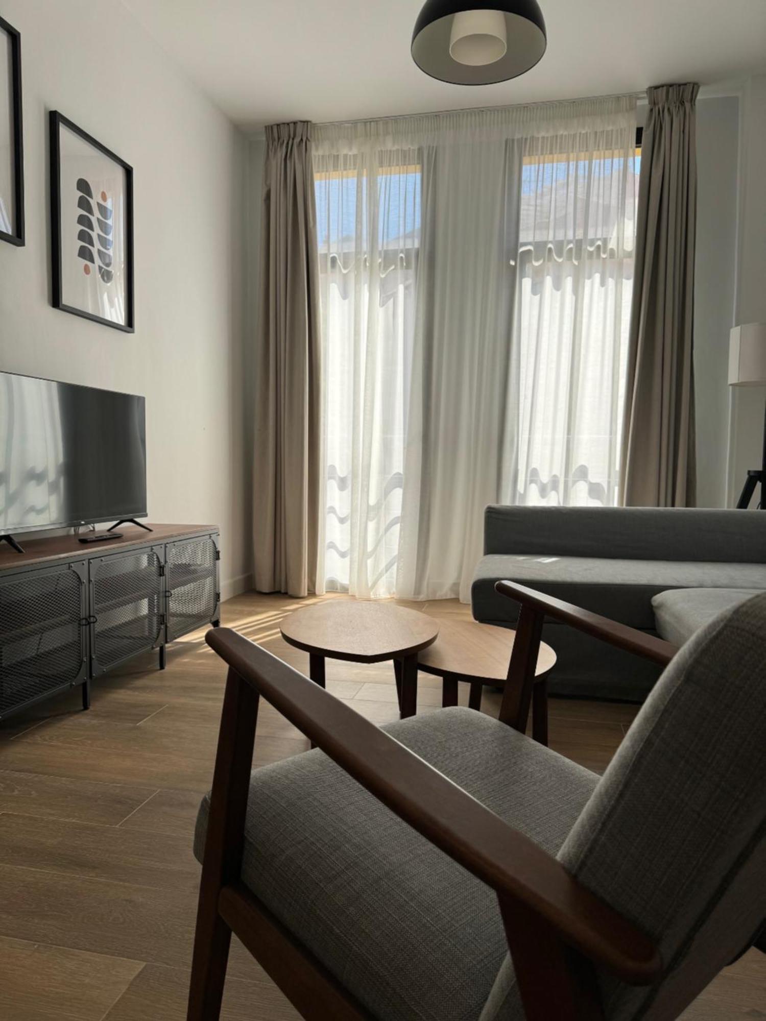 Plaza Victoria Apartment