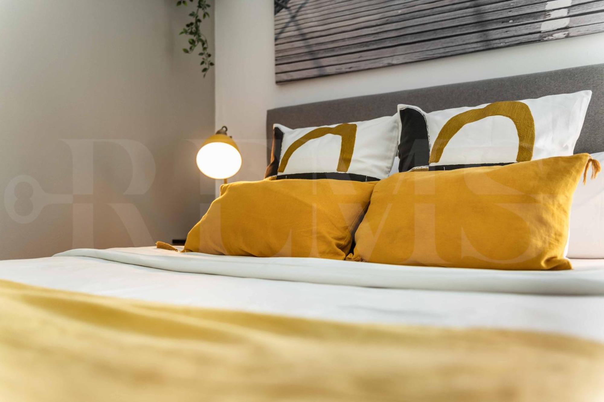 Modern With Private Rooftop Terrace By Rems Apartment *