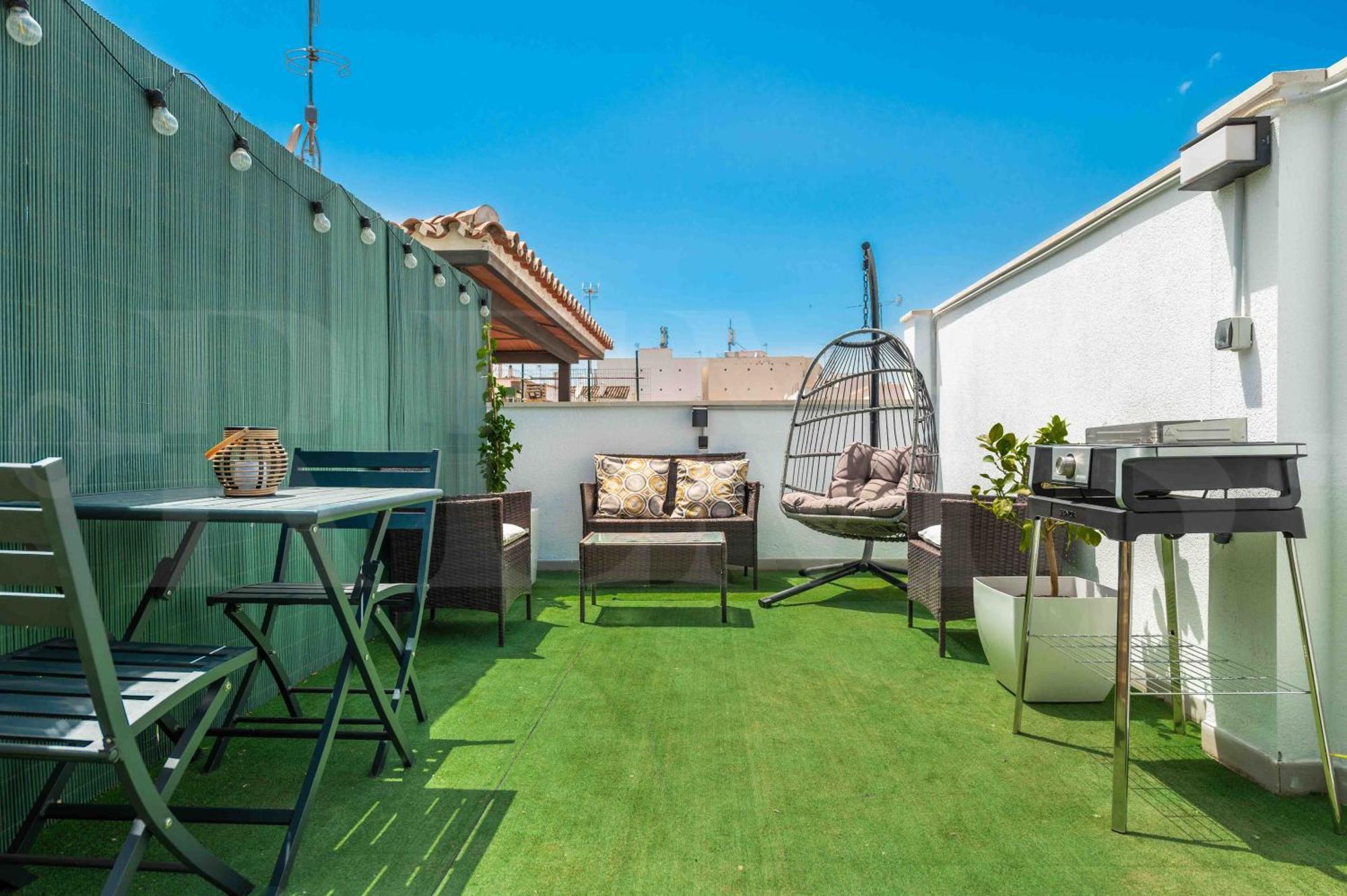 Modern With Private Rooftop Terrace By Rems