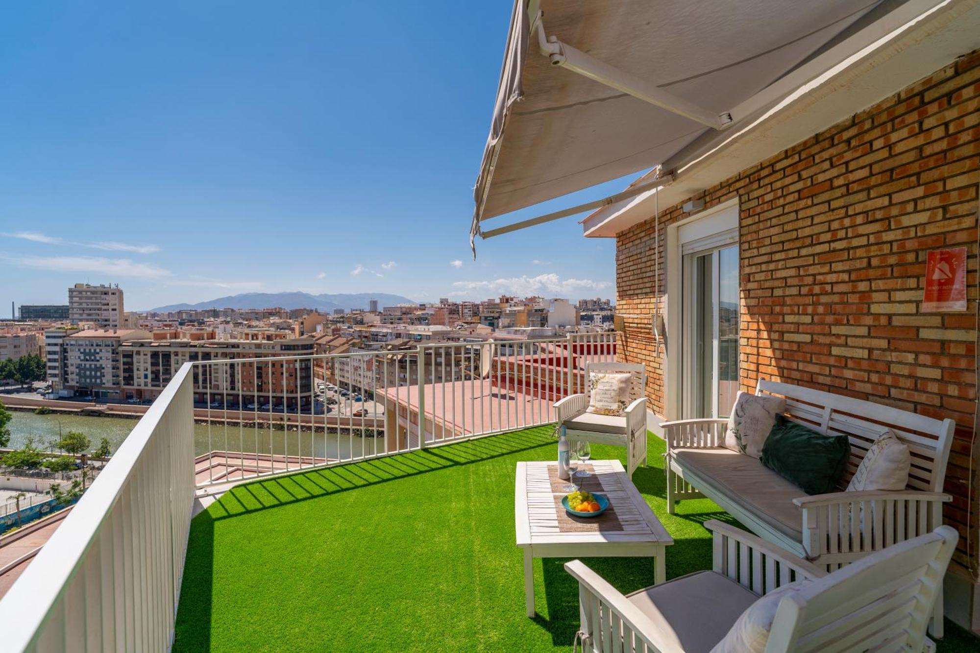 Sea Views Penthouse Center Apartment
