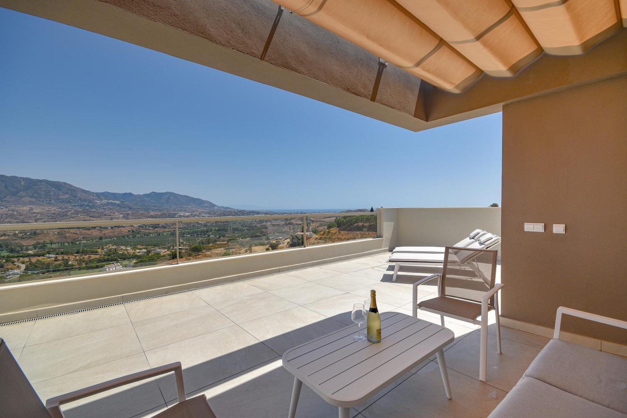 Modern Holiday With Incredible Sea Views In La Cala De Mijas Apartment *