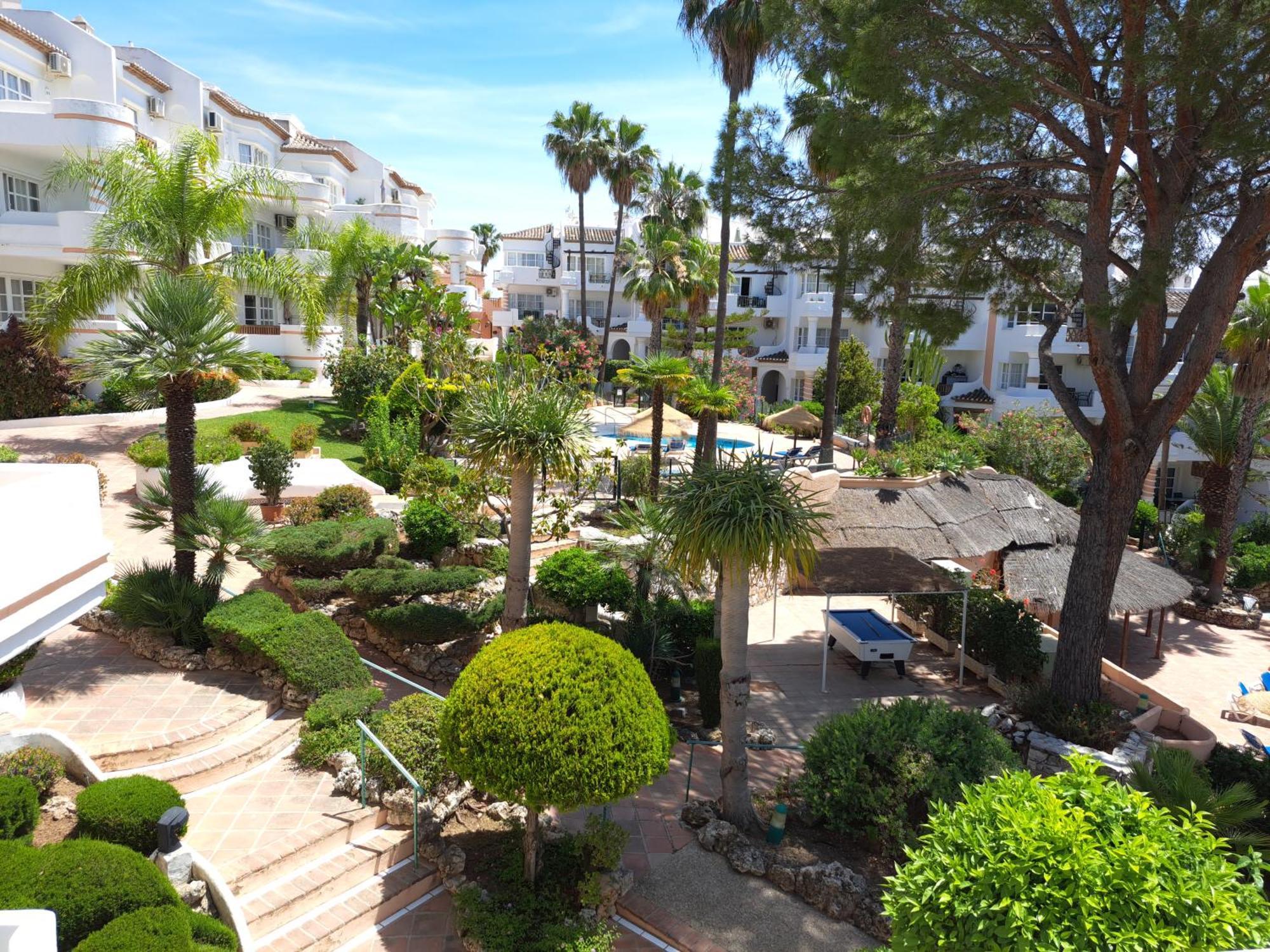Beautiful 2 Bed With Pool And Golf Views Malaga