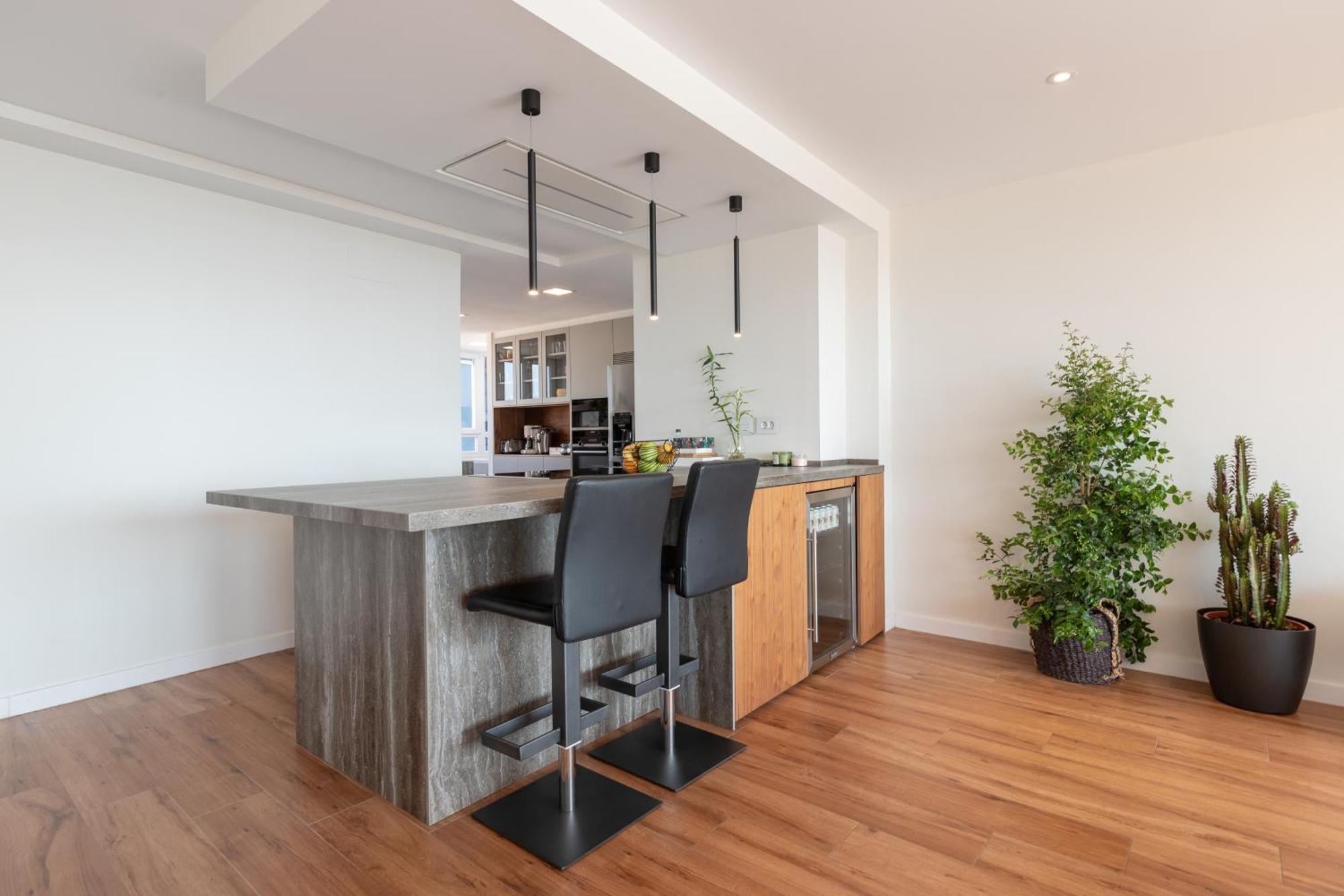 Luxury Beach/port Apartment