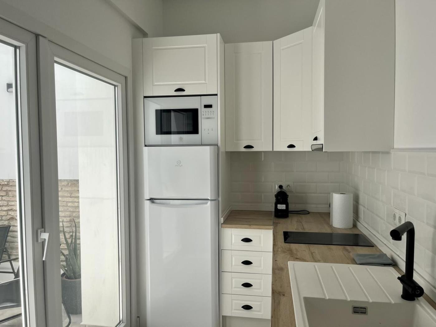 Cd-p Loft, New Charming Loft With Private Patio, Center, Quite Neighborhood * Malaga
