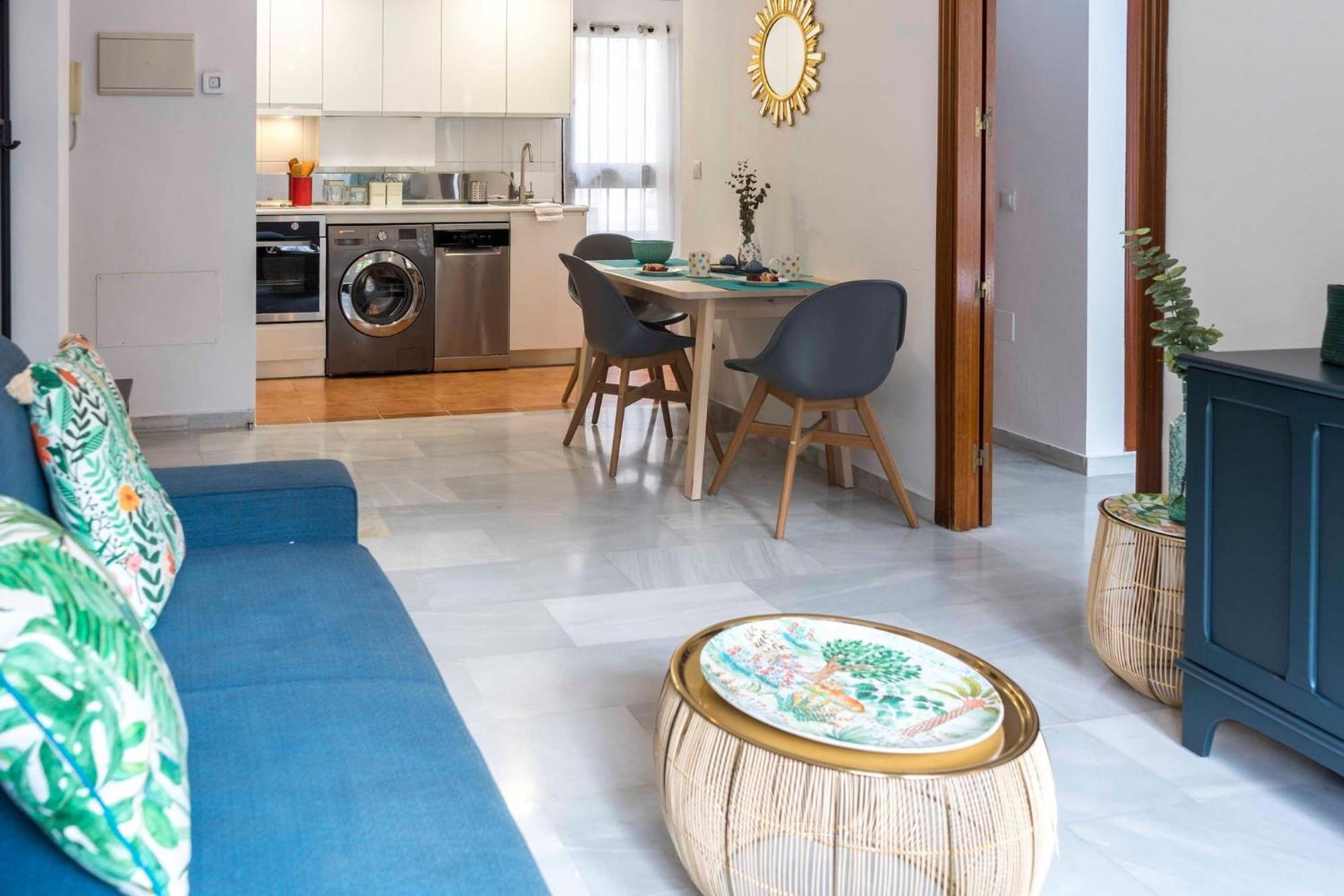 Apartment Plaza De Cristos Con Jardin By Sharingco *