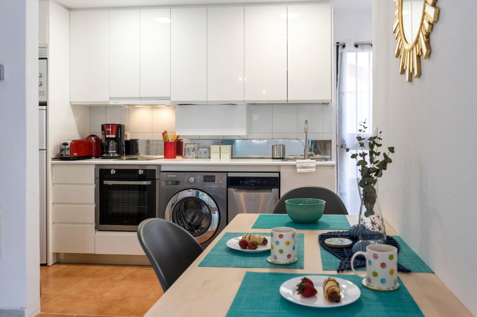 Apartment Plaza De Cristos Con Jardin By Sharingco Malaga