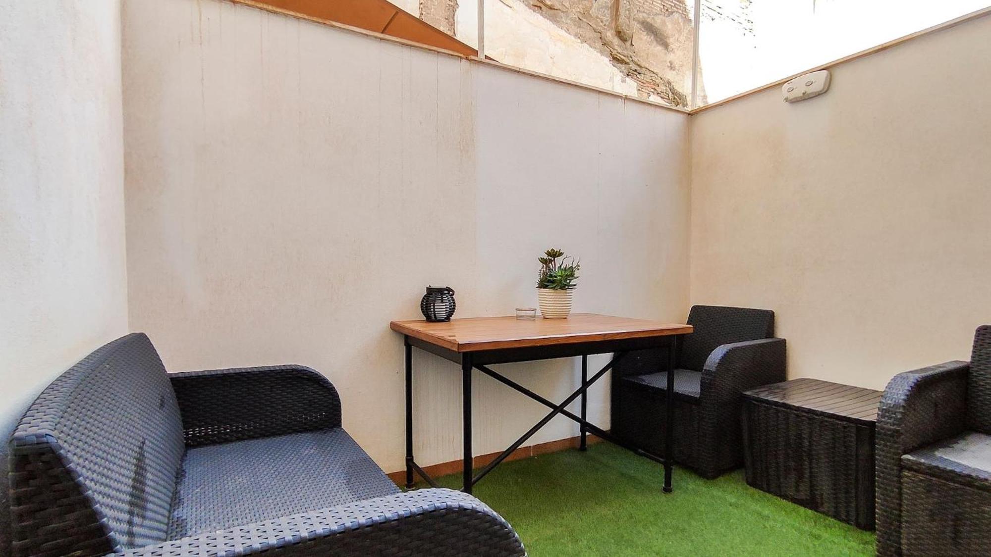Apartment Plaza De Cristos Con Jardin By Sharingco *