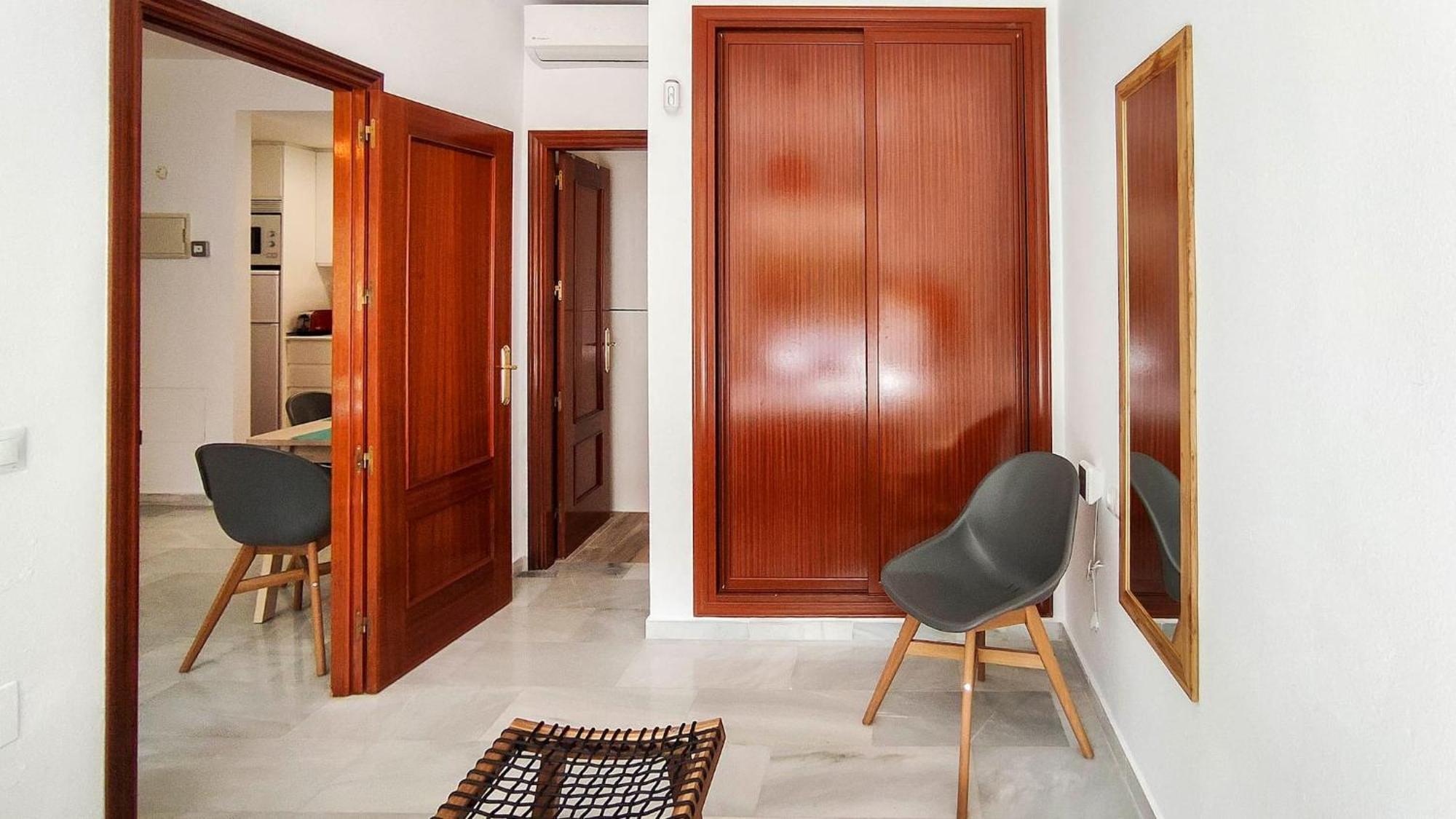 Apartment Plaza De Cristos Con Jardin By Sharingco *