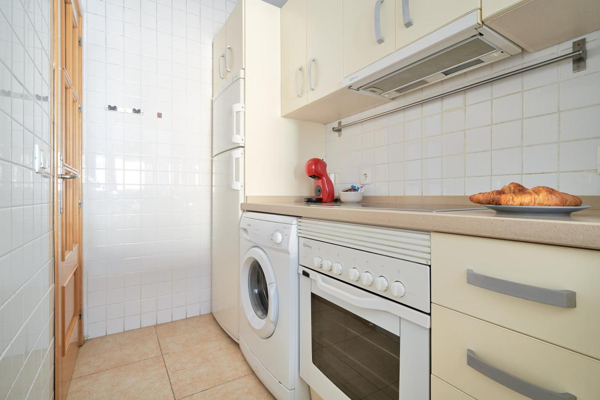 Apartamento En El Centro, Tranquilo Y Luminoso