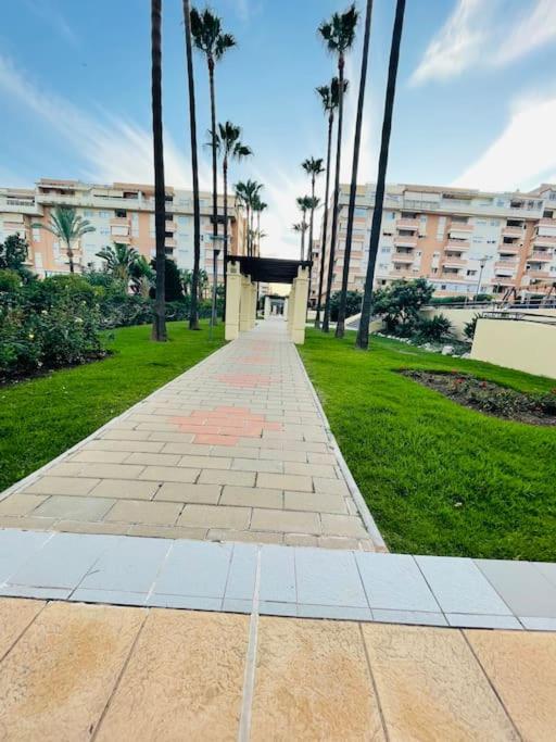 Apartamento Torre Atalaya-teatinos Capital Apartment