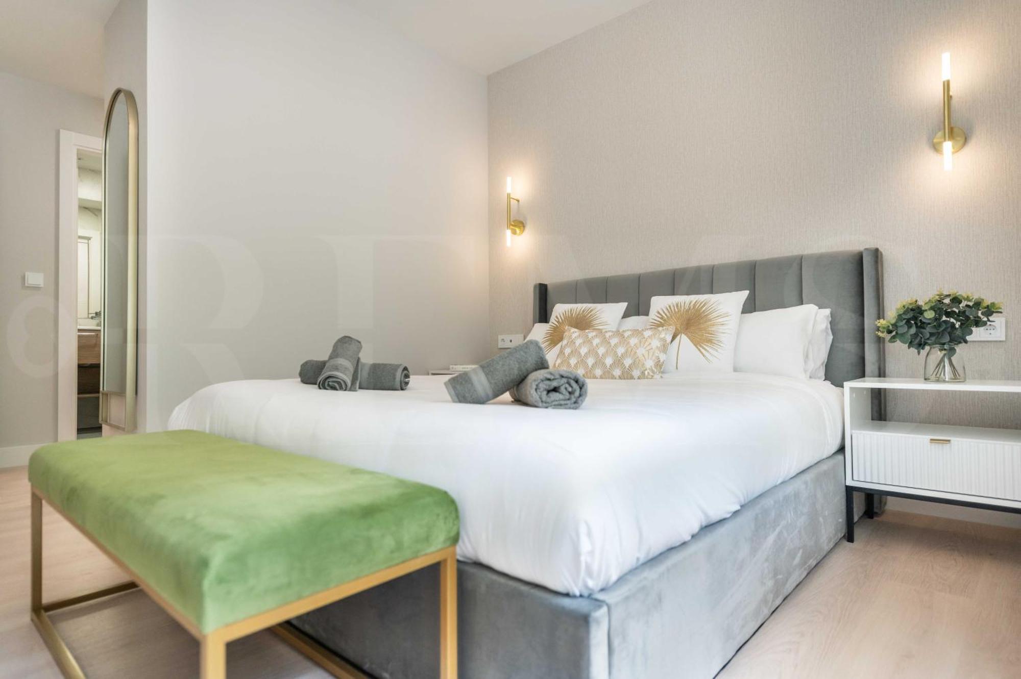 With Parking, Gym & Terrace By Rems * Malaga