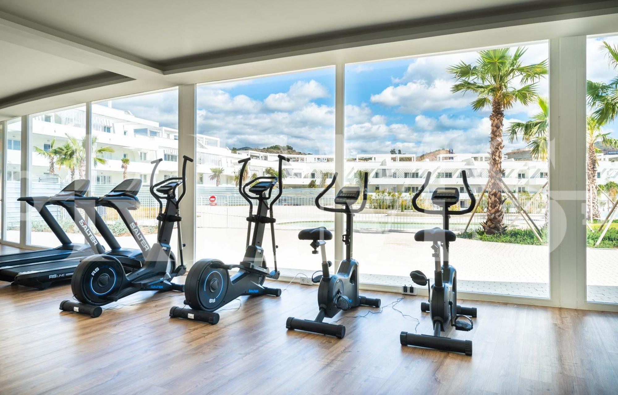 Apartment With Parking, Gym & Terrace By Rems *