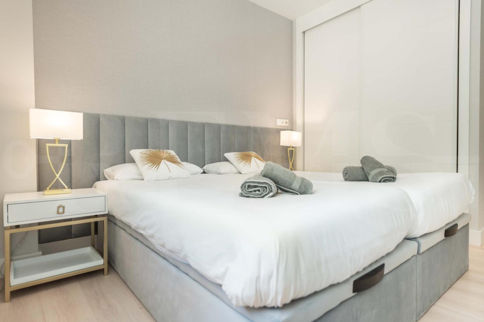 With Parking, Gym & Terrace By Rems * Malaga