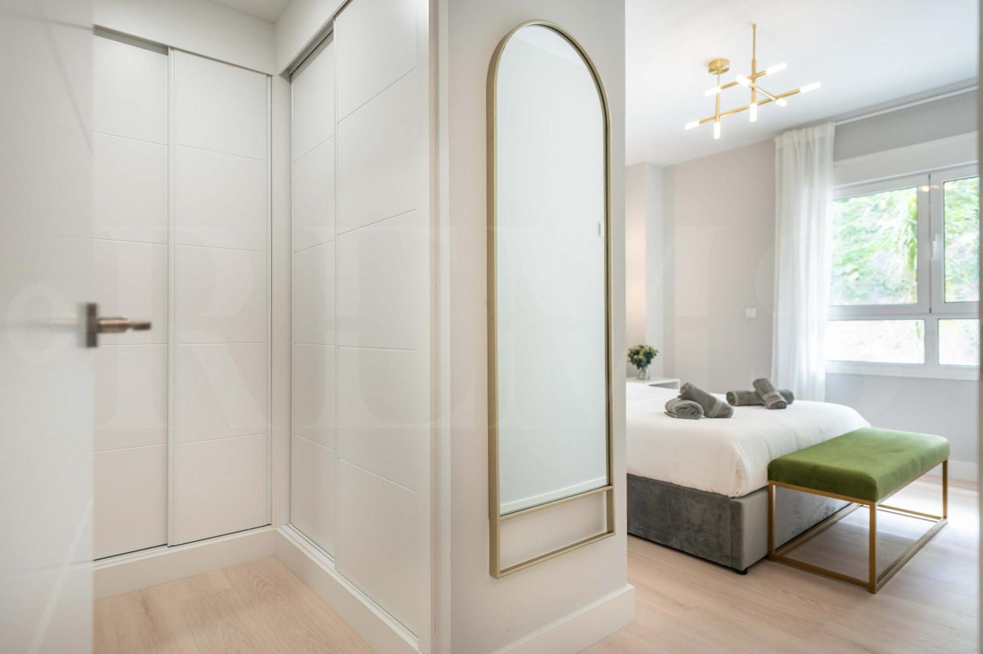 Apartment With Parking, Gym & Terrace By Rems