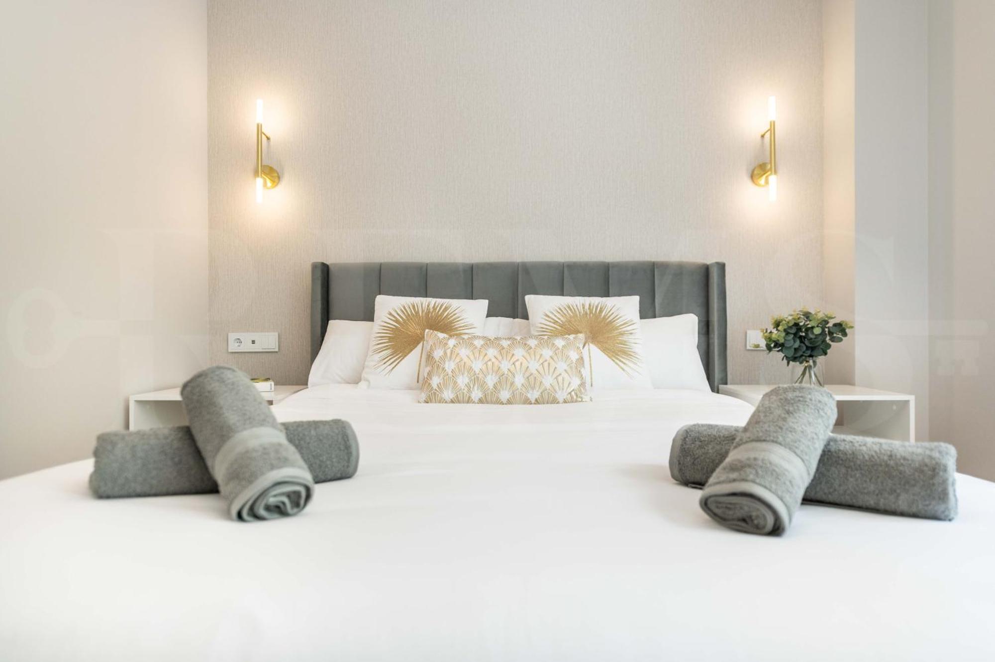 With Parking, Gym & Terrace By Rems Malaga