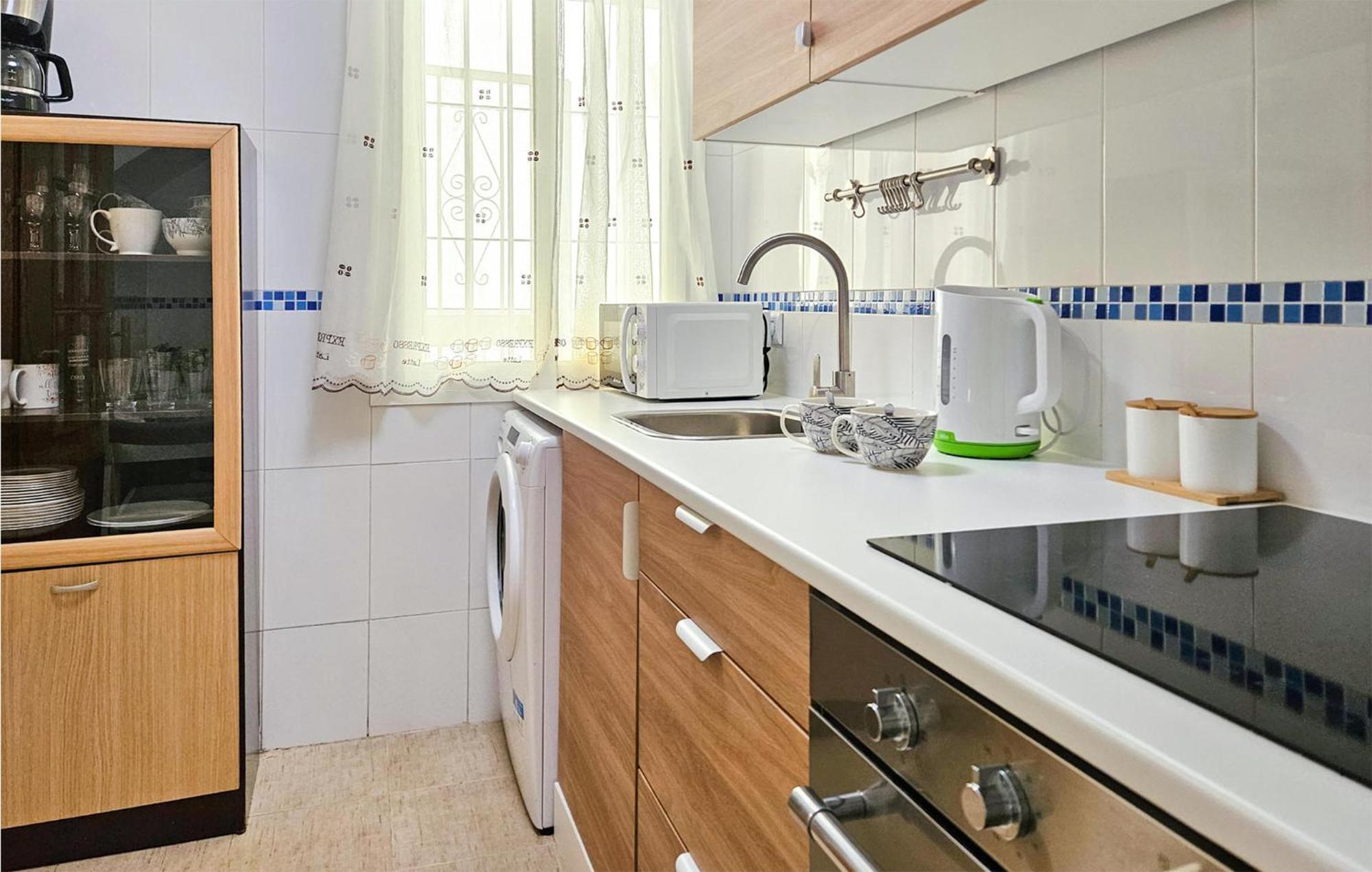 Apartment 2 Bedroom Stunning In Malaga