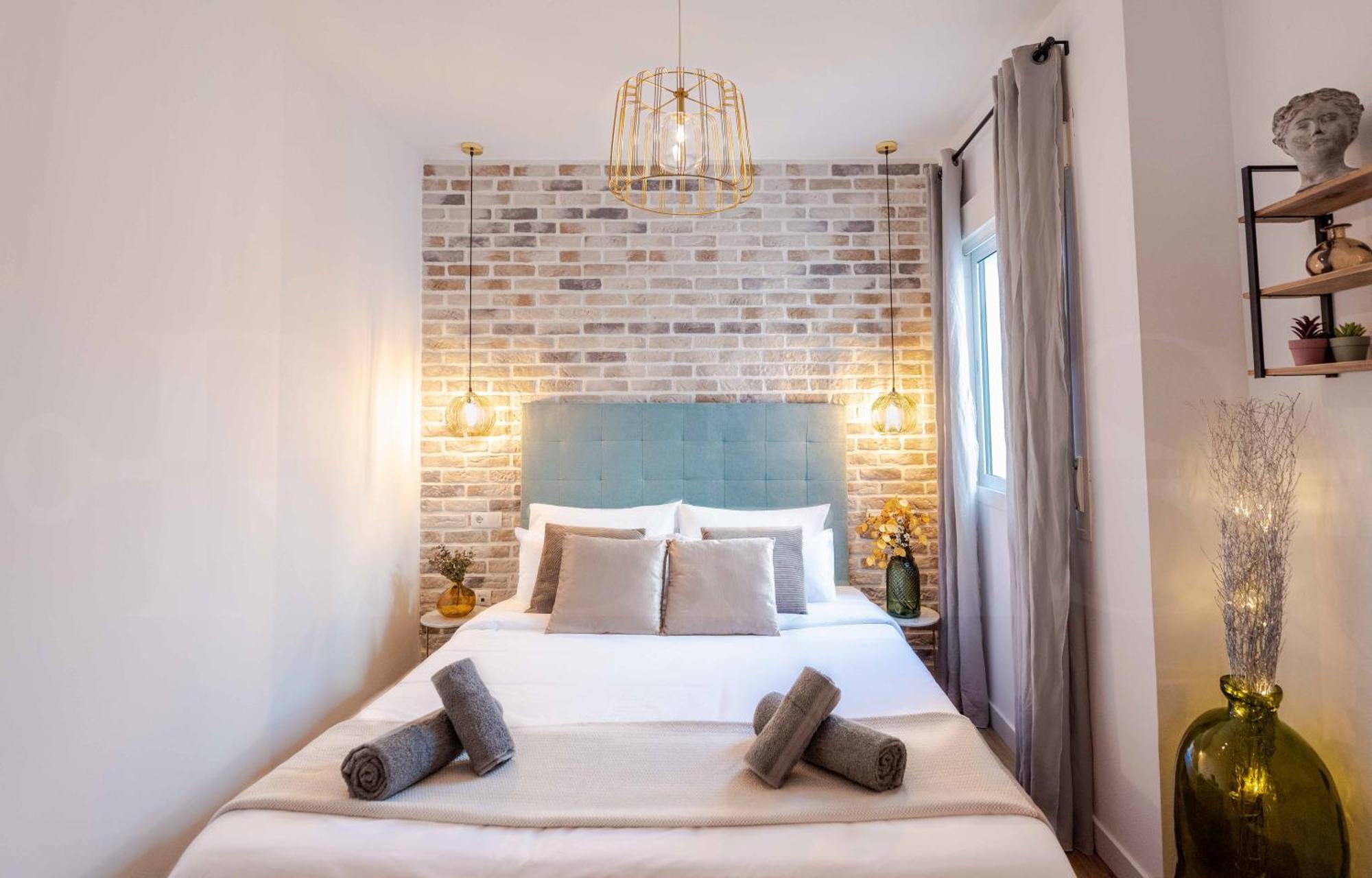 Rooftop & Private Jacuzzi In The Center By Rems Apartment *