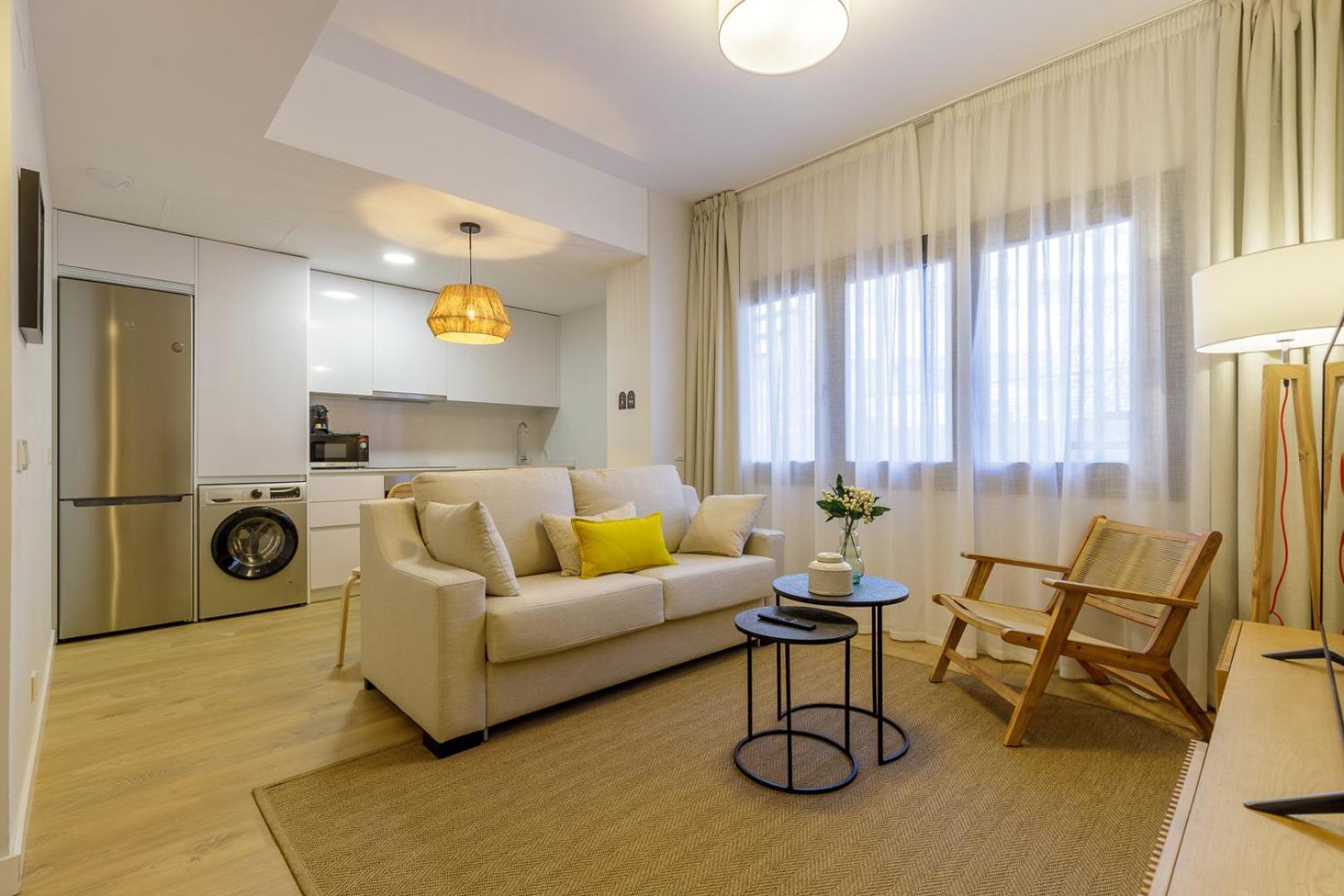 Apartment Malagueta Miramar With Shared Pool By Caleta Homes Malaga
