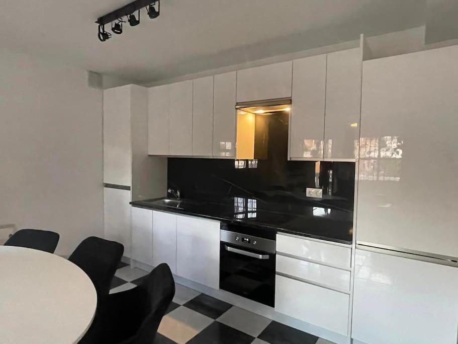 Prachtig 4/10 Pers. Mijas/fuengirola Apartment