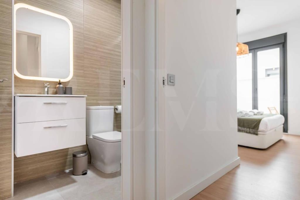 Fresh & Stylish With Parking By Rems Apartment