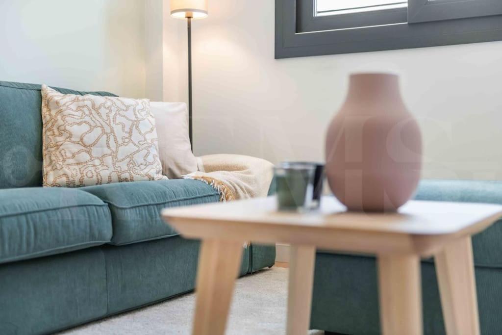 Apartment Fresh & Stylish With Parking By Rems Malaga