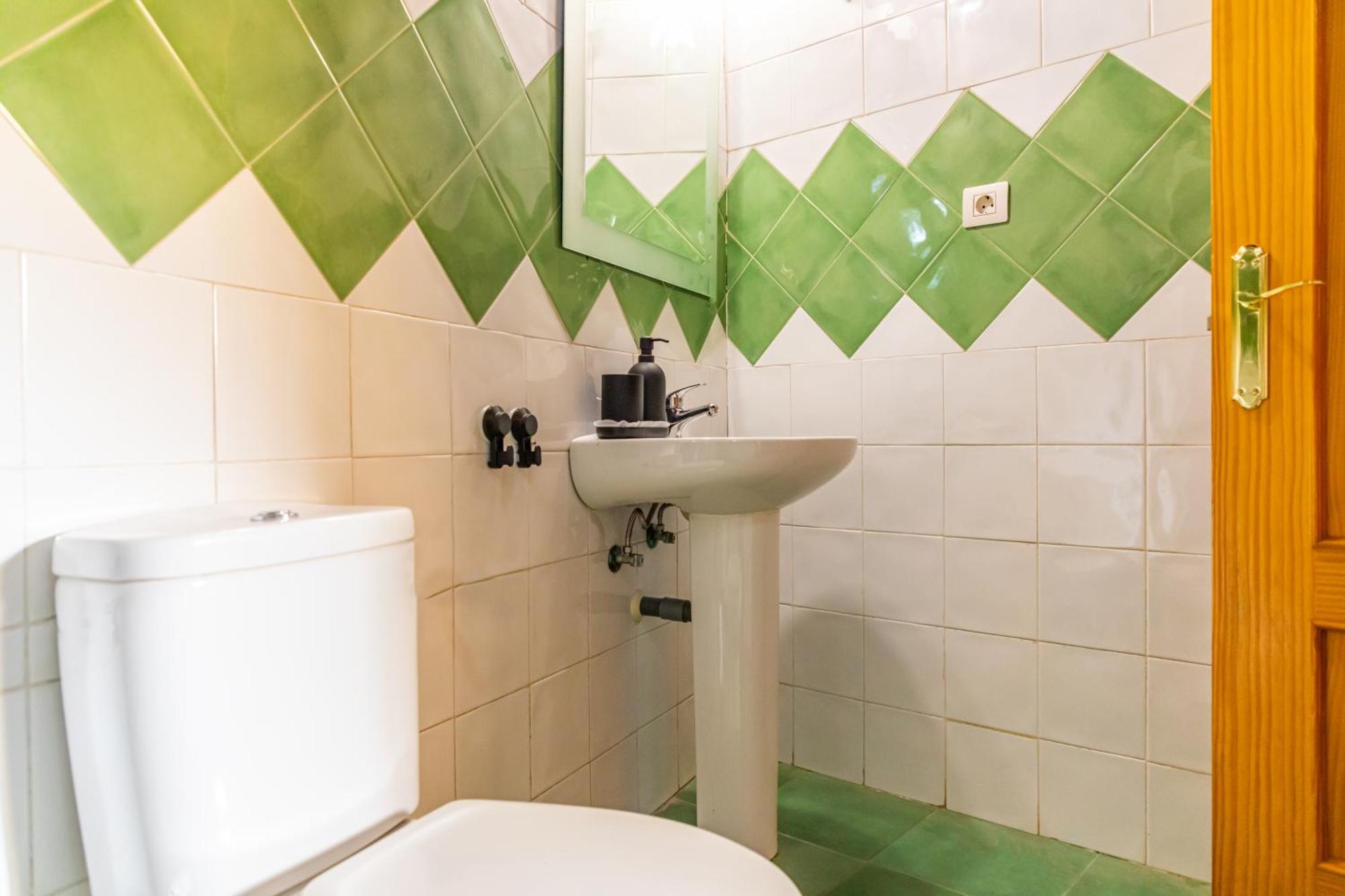 Calido Apartamento En Centro Con Terraza Apartment *