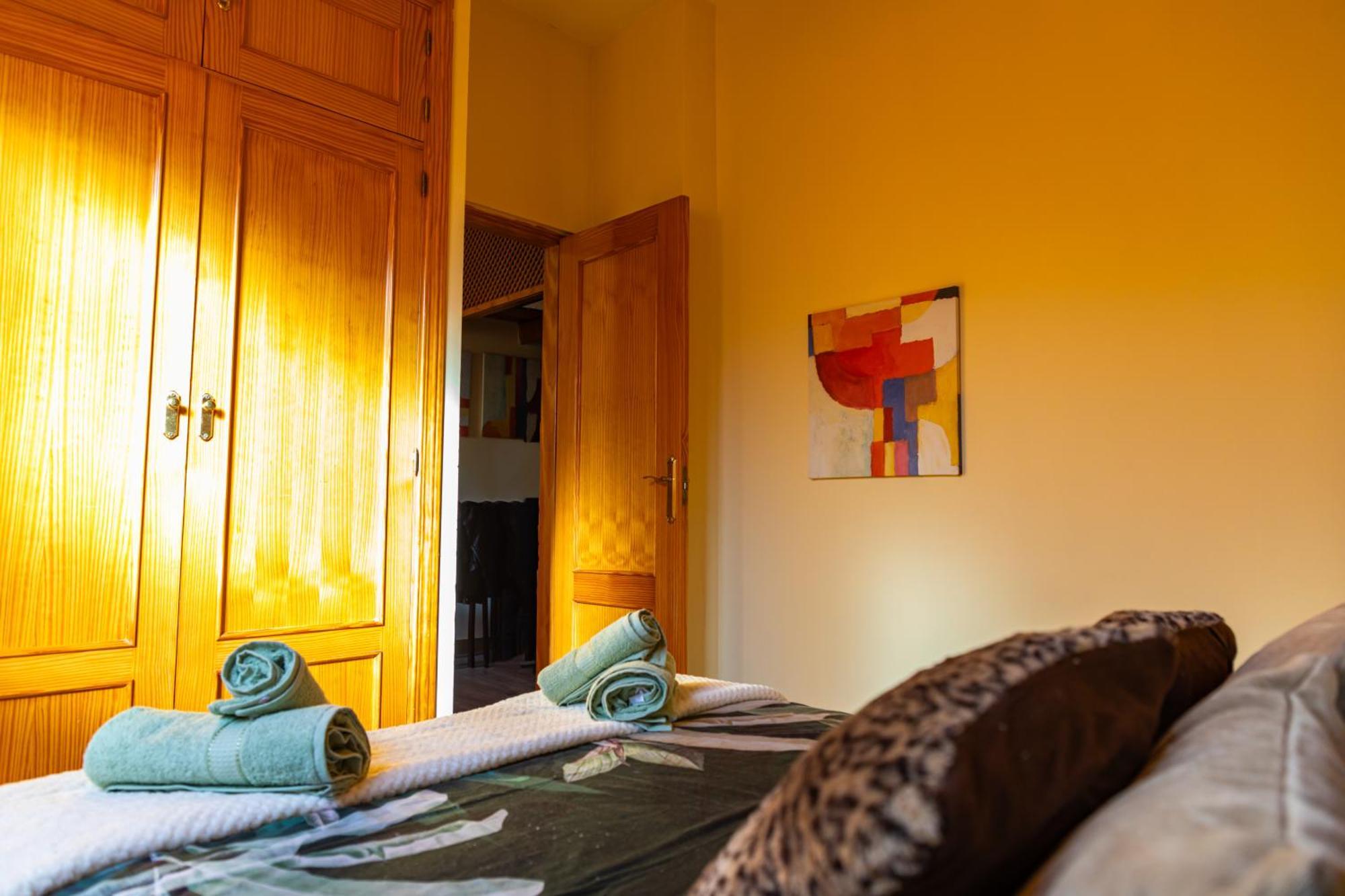 Apartment Calido Apartamento En Centro Con Terraza