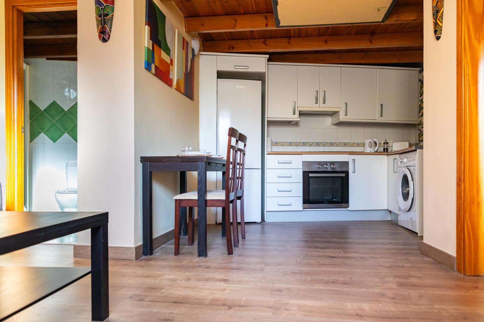 Calido Apartamento En Centro Con Terraza Apartment *
