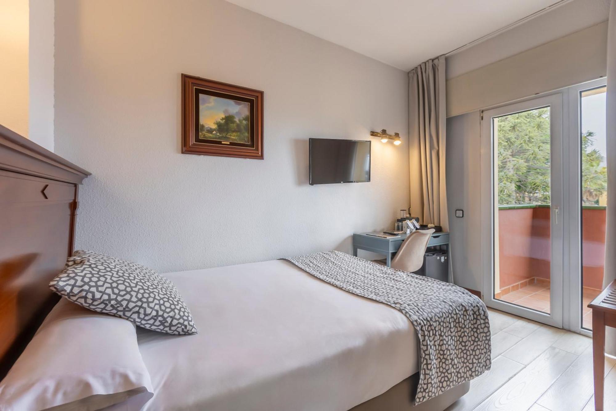 Hotel Soho Boutique Naranjos 3*
