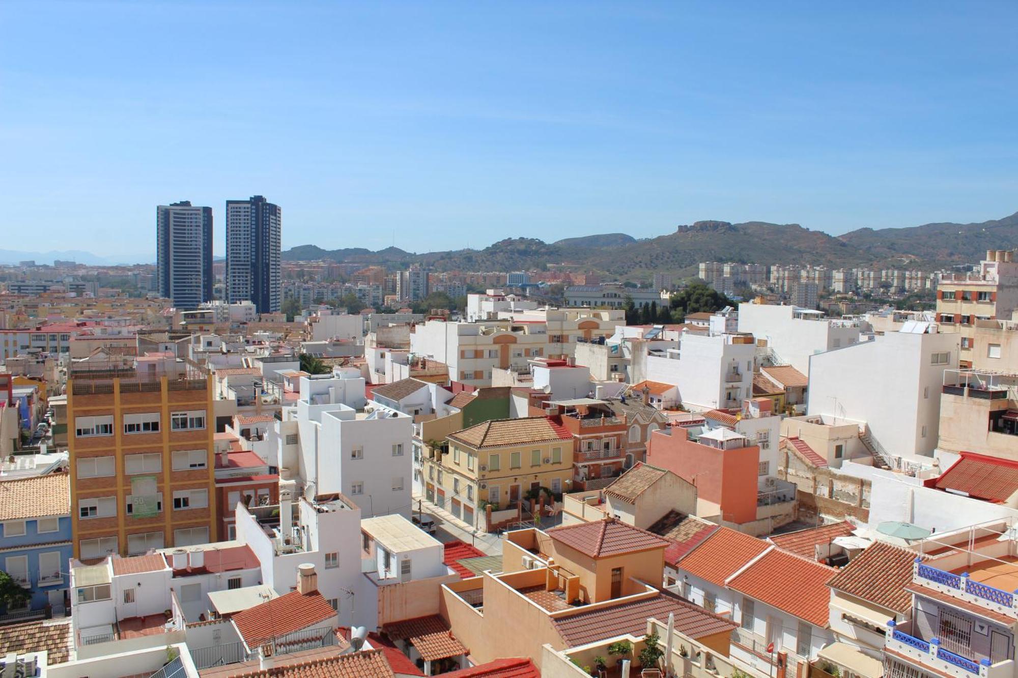 Rare Find! Skyline View-modern 6 Bed 2 Bath Flat In The Heart Of Homestay *
