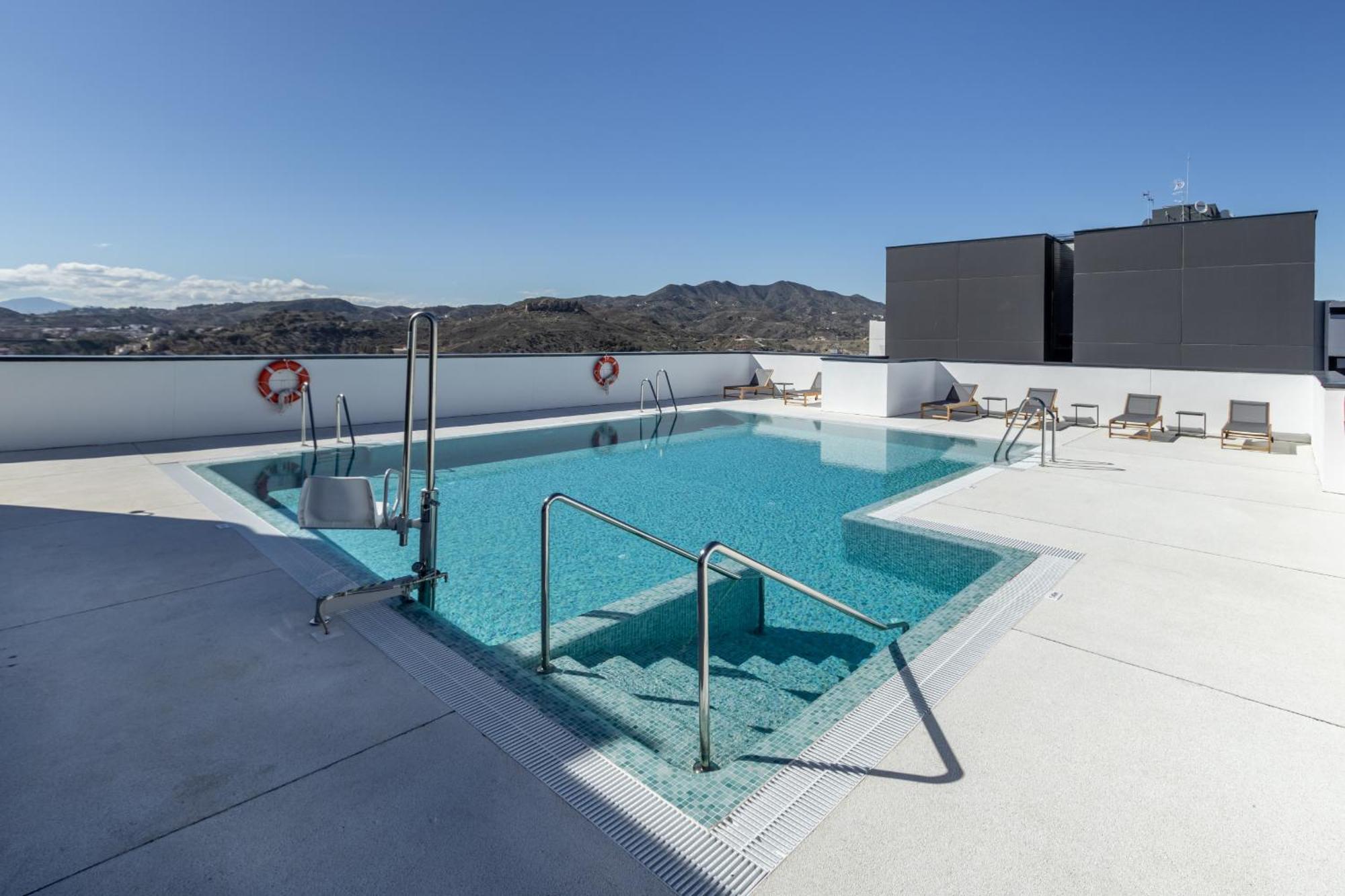 Vakantiehuis Skyline 4 Pool & Parking Free