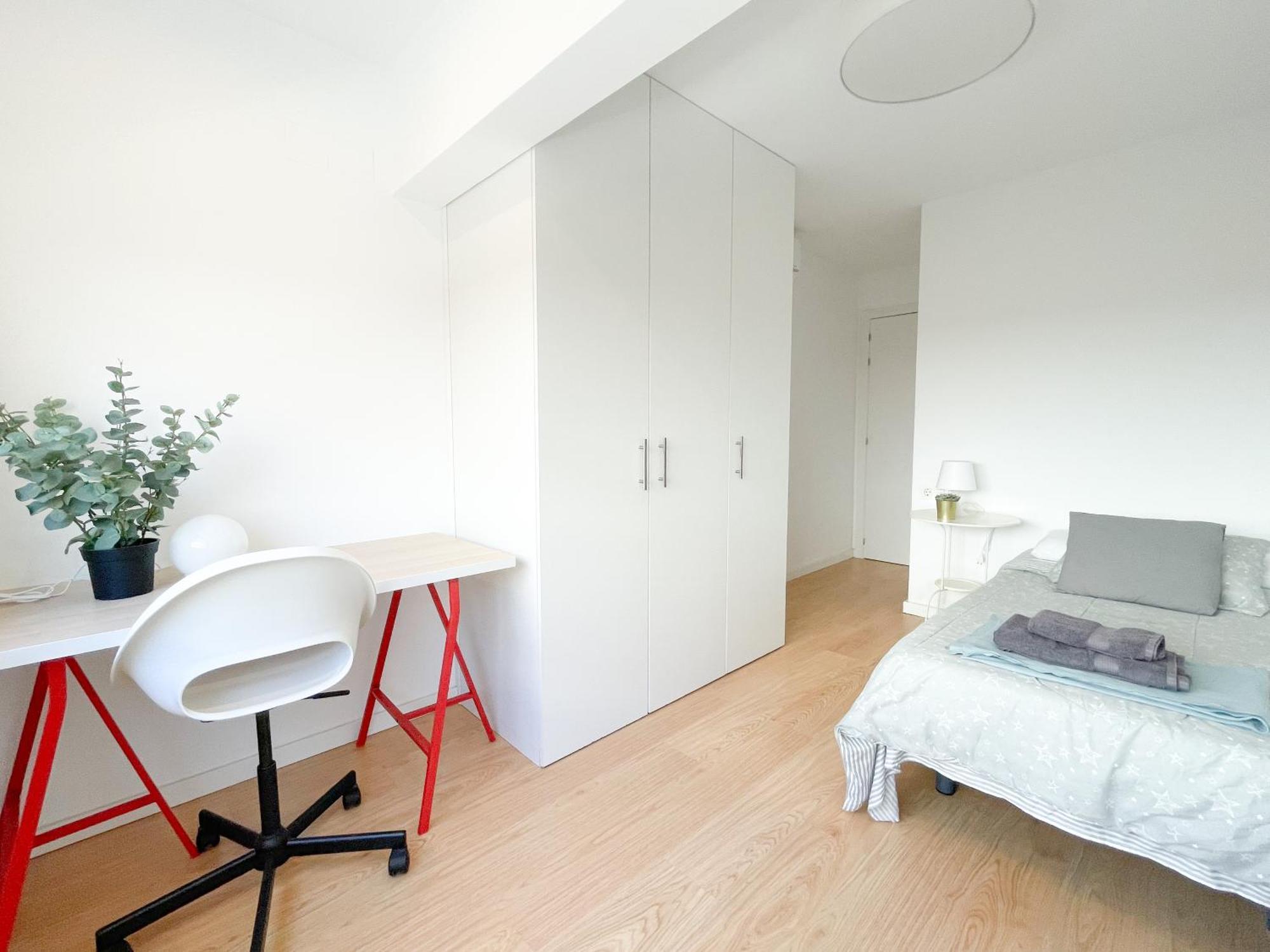 Moderno Plz De La Merced Apartment
