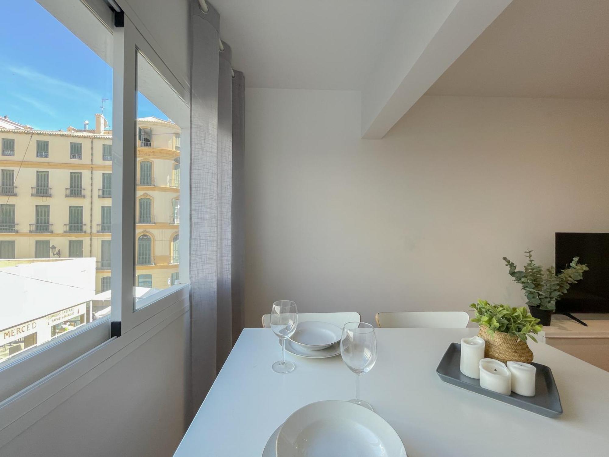 Moderno Plz De La Merced Apartment *