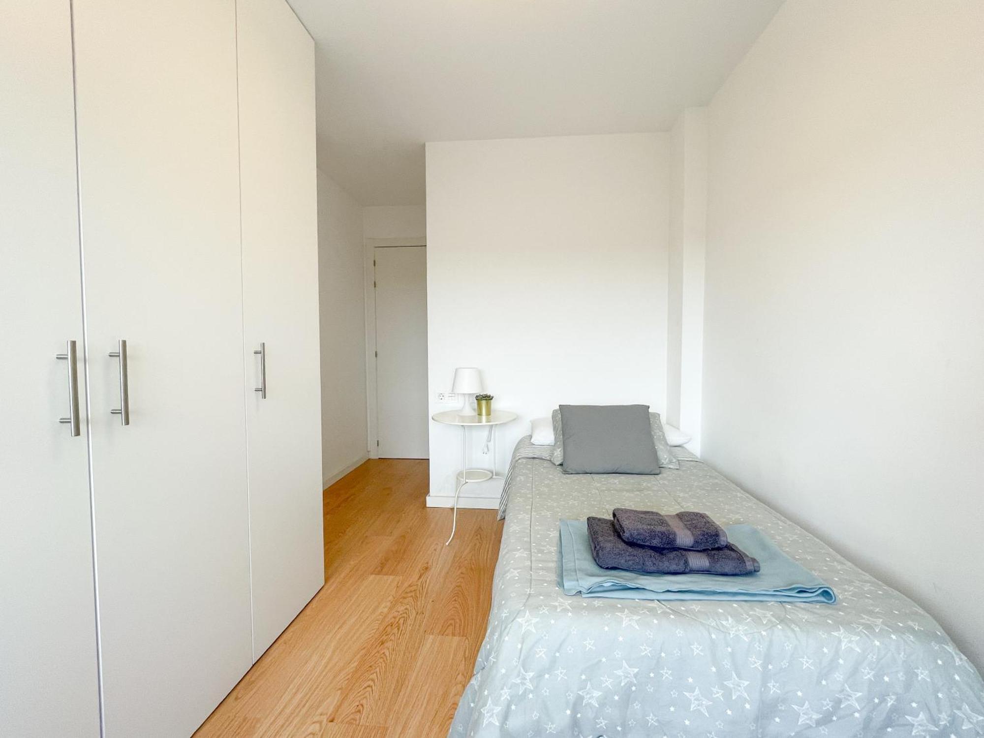 Moderno Plz De La Merced Apartment
