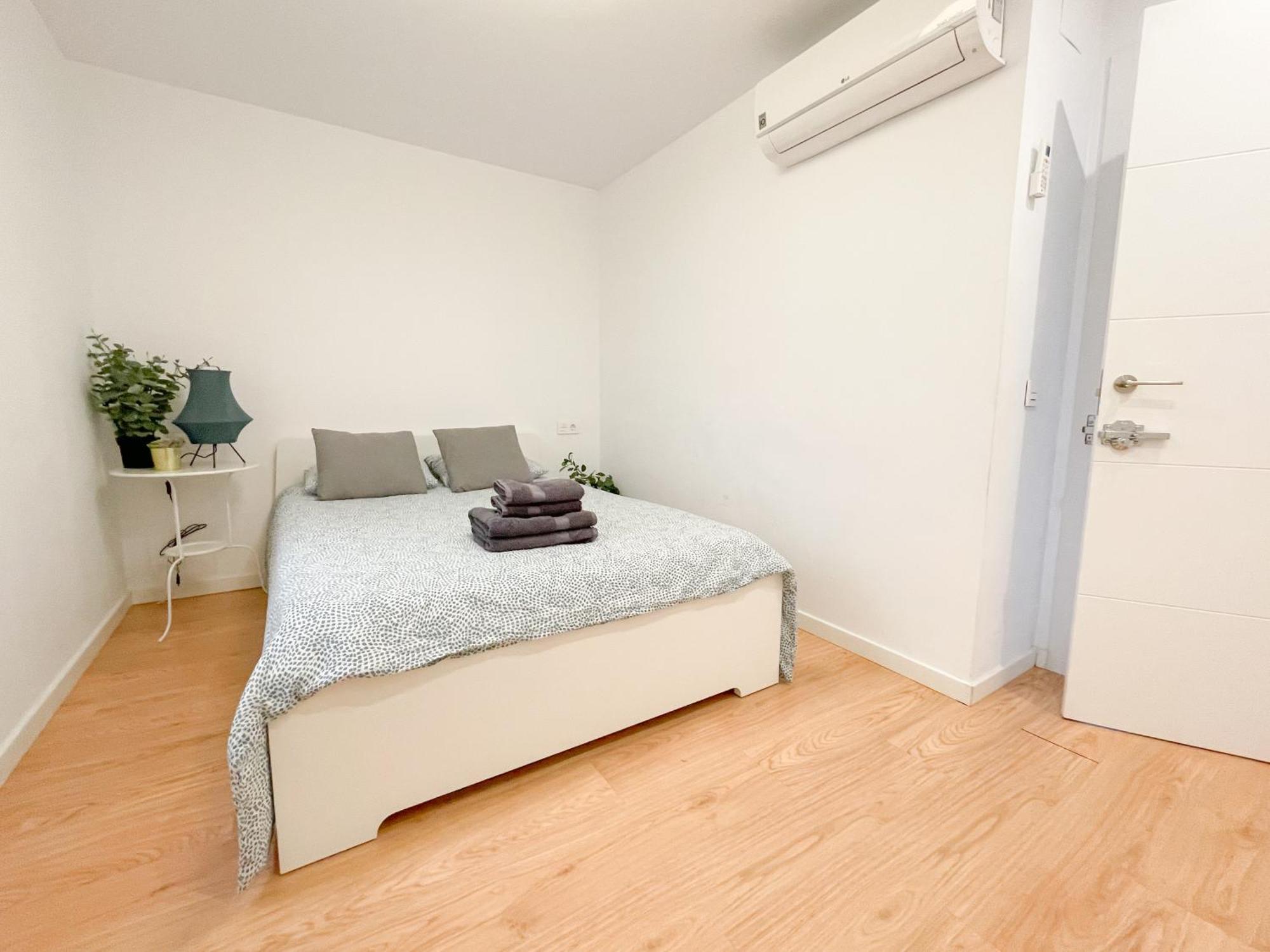 Moderno Plz De La Merced Apartment Málaga