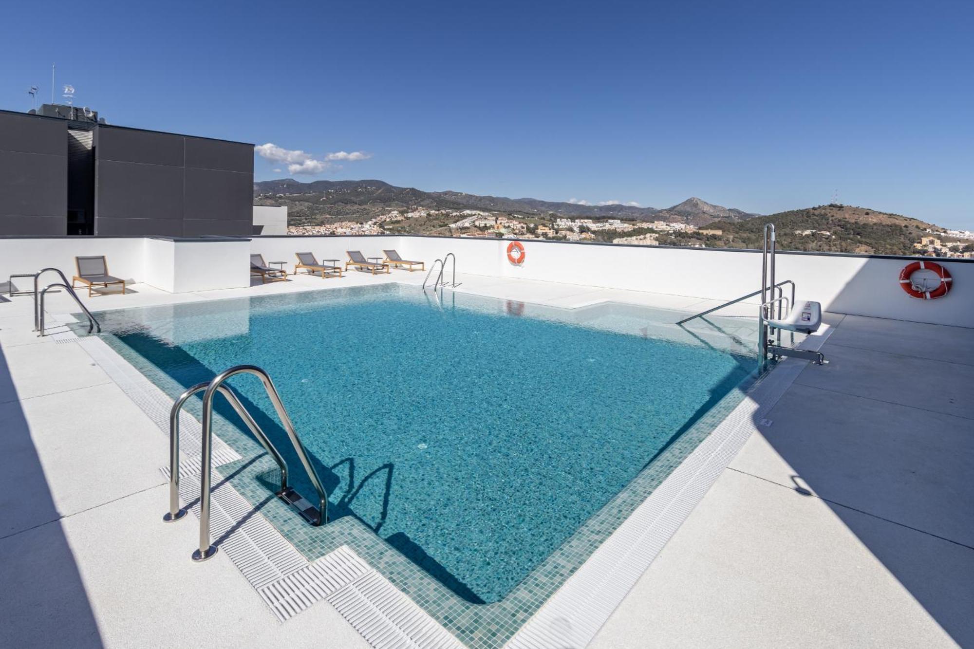 Vakantiehuis Skyline 4 Pool & Parking Free *