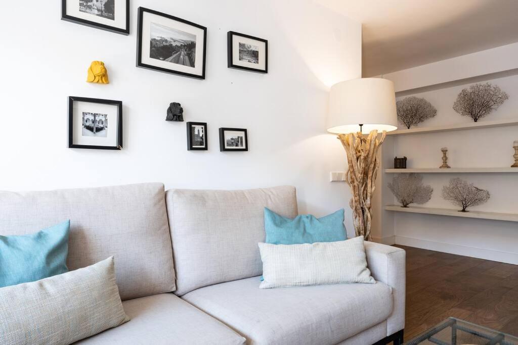 Super Flat With Terrace And Free Parking *