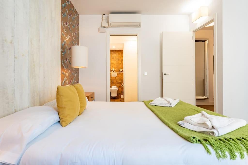 Super Flat With Terrace And Free Parking *