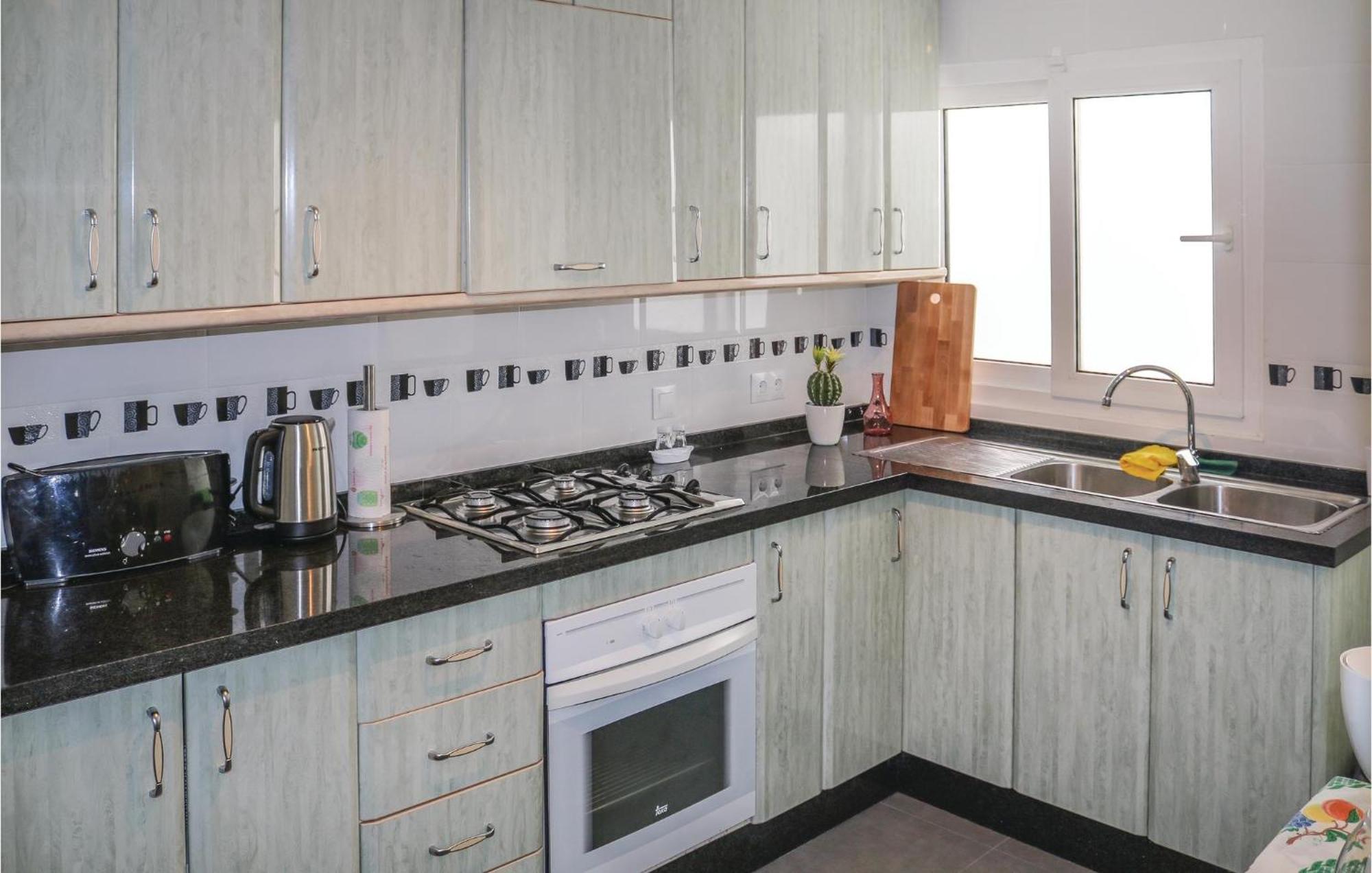 Apartment 4 Bedroom Stunning In *