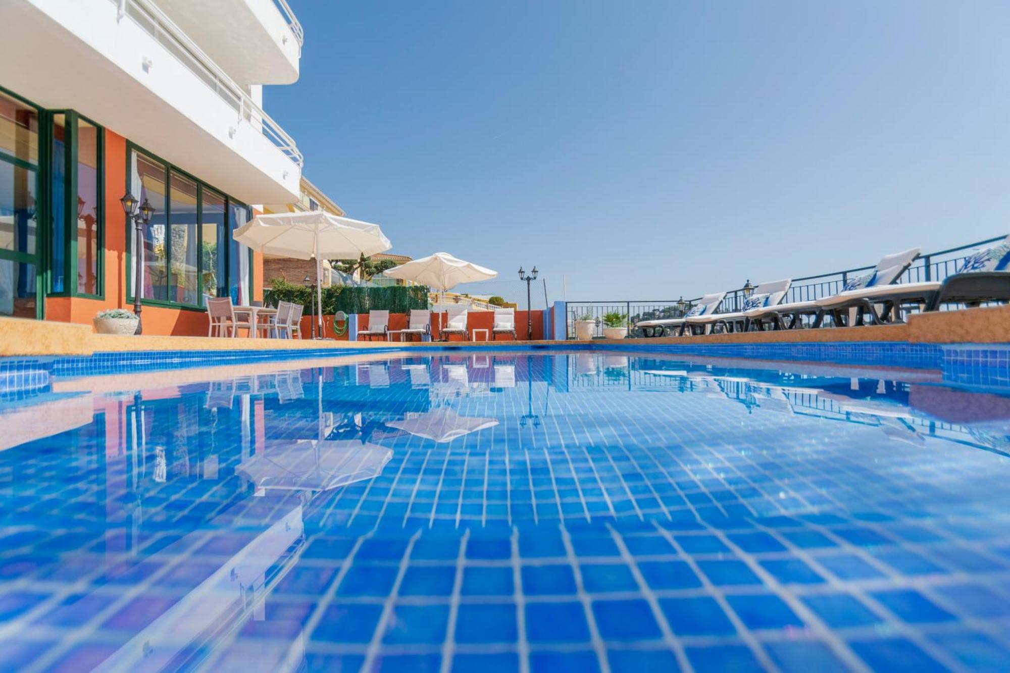 Mediterraneo Outdoor Pool